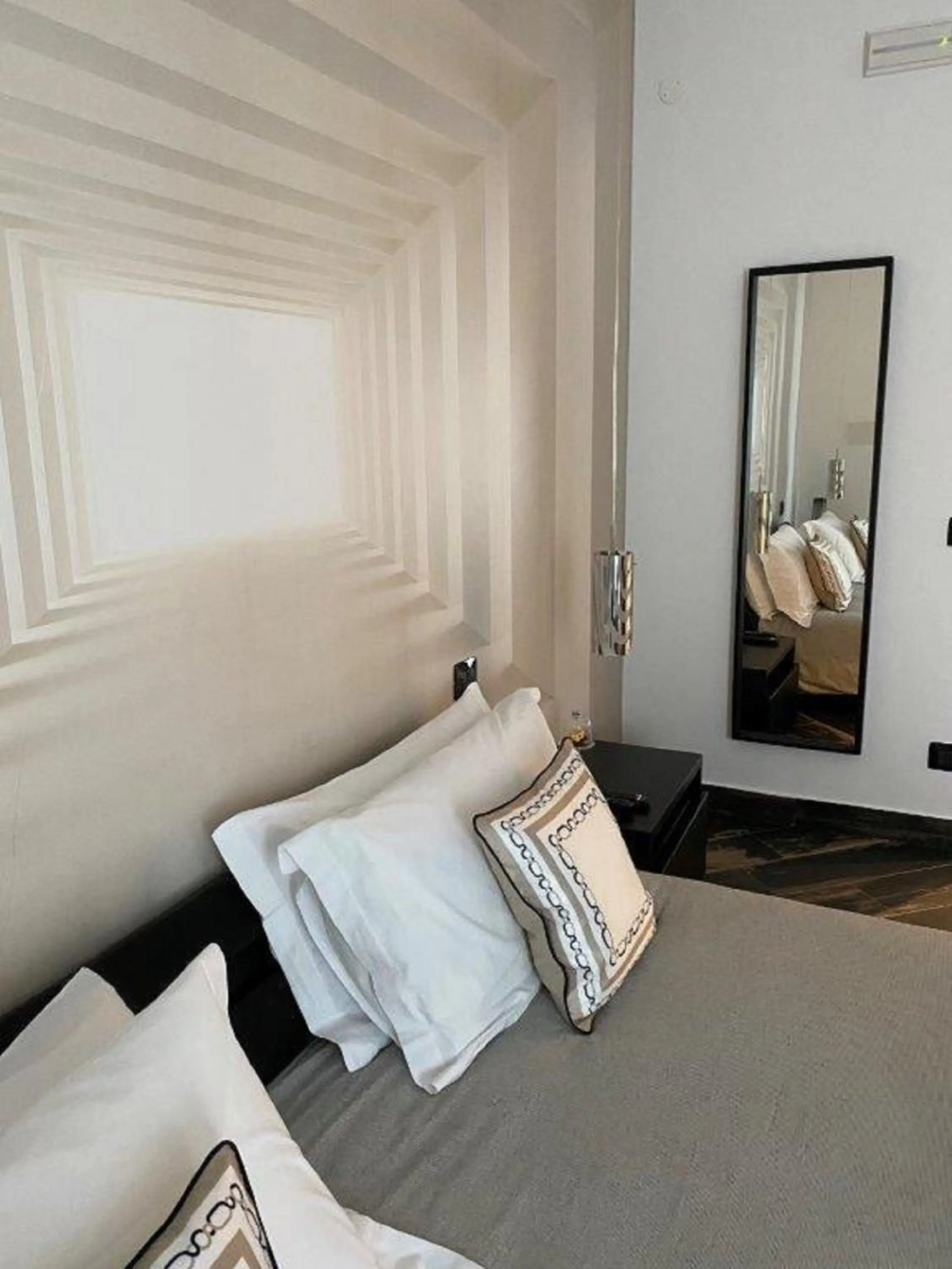 Bedroom in Gatto Bianco Le Mura