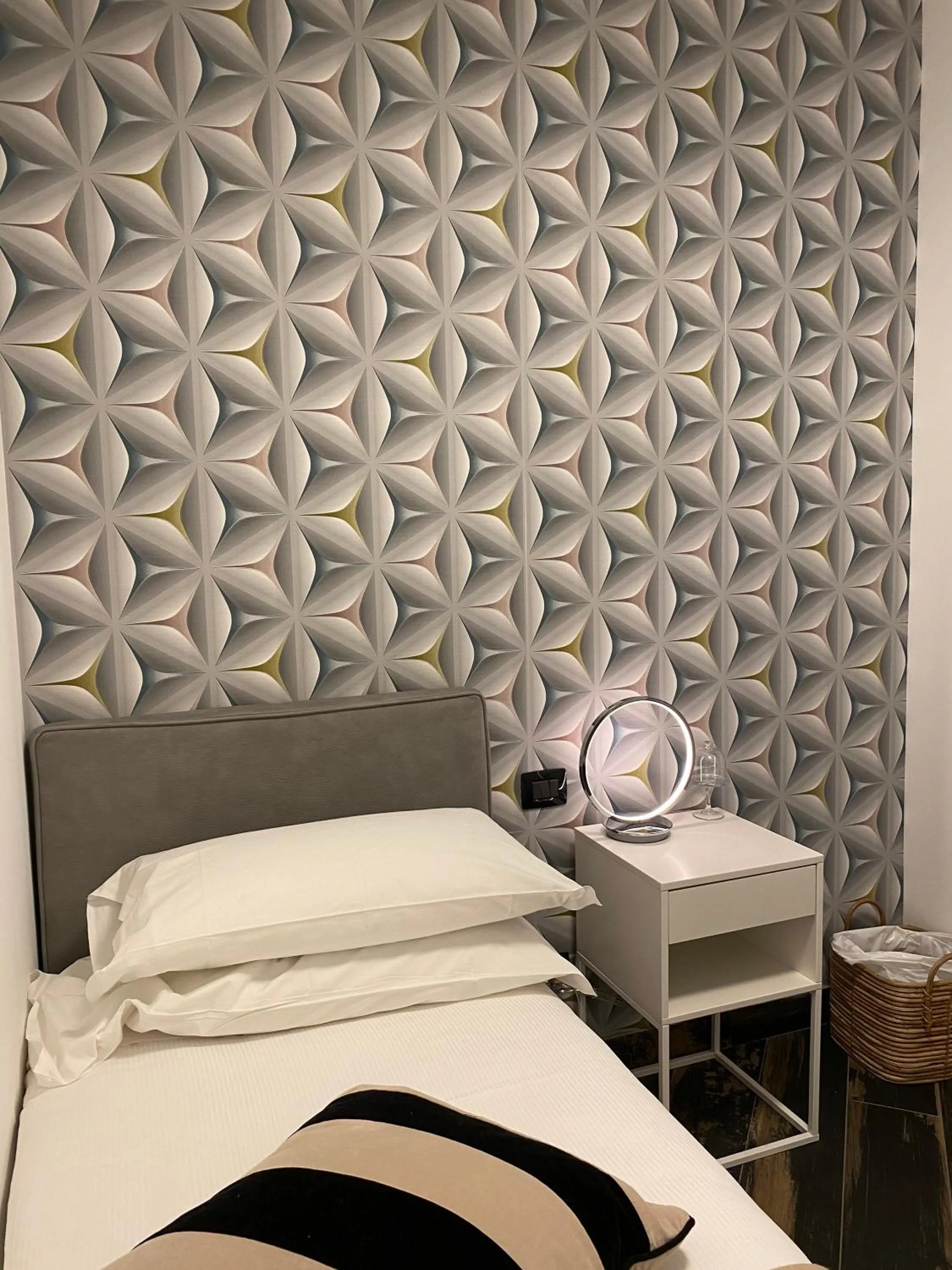 Bedroom in Gatto Bianco Le Mura