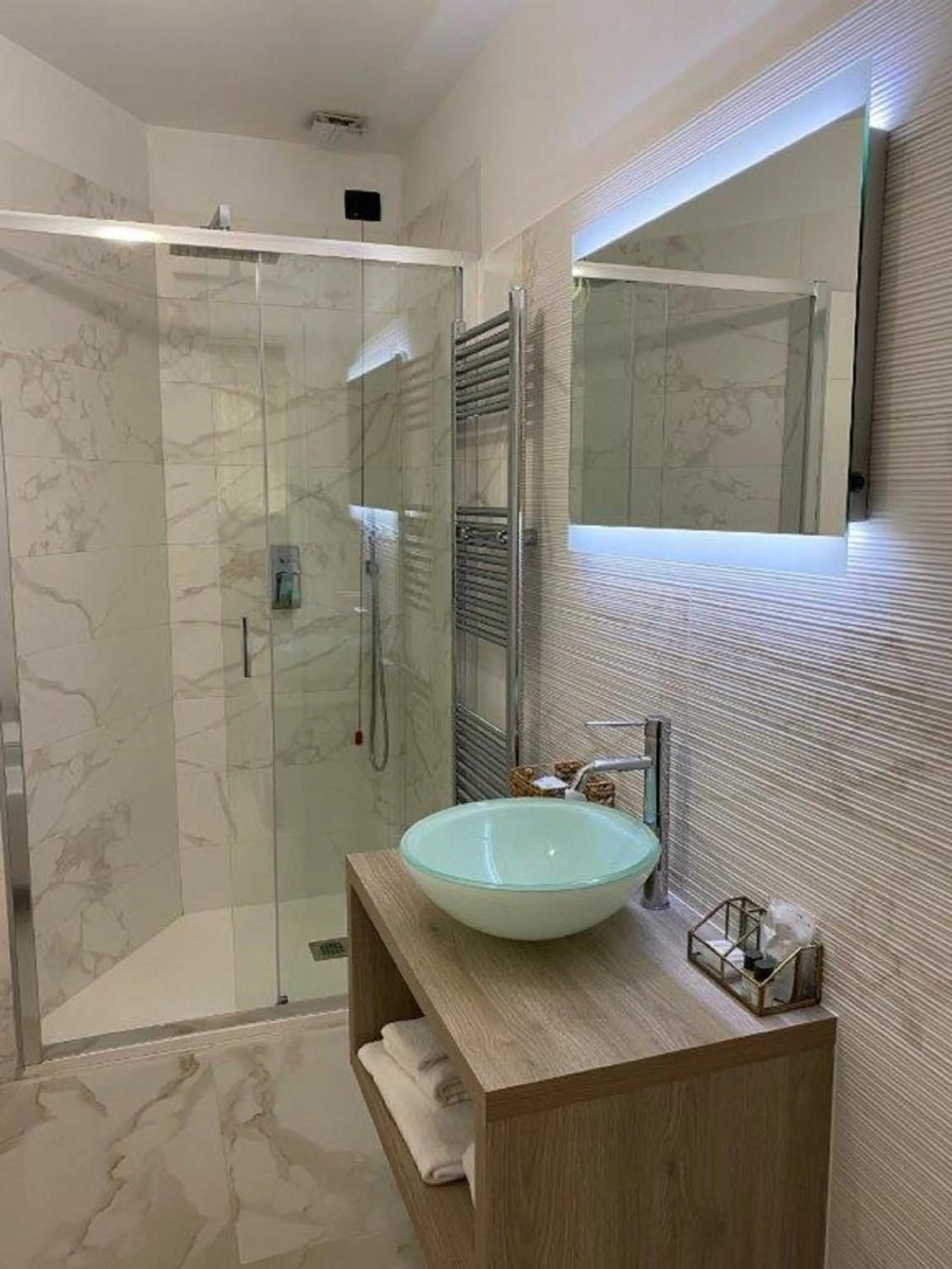 Bathroom in Gatto Bianco Le Mura