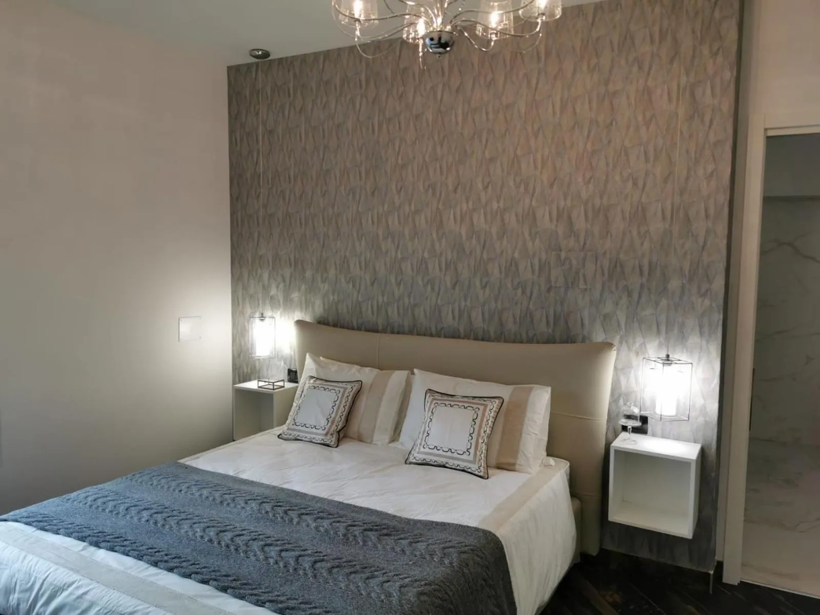 Bedroom in Gatto Bianco Le Mura