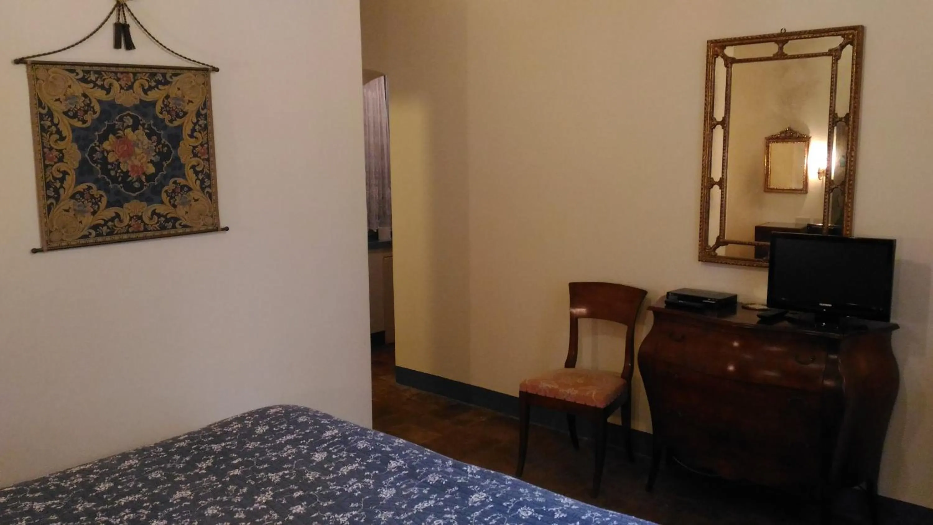 Decorative detail, Bed in Alloggio Al San Girolamo