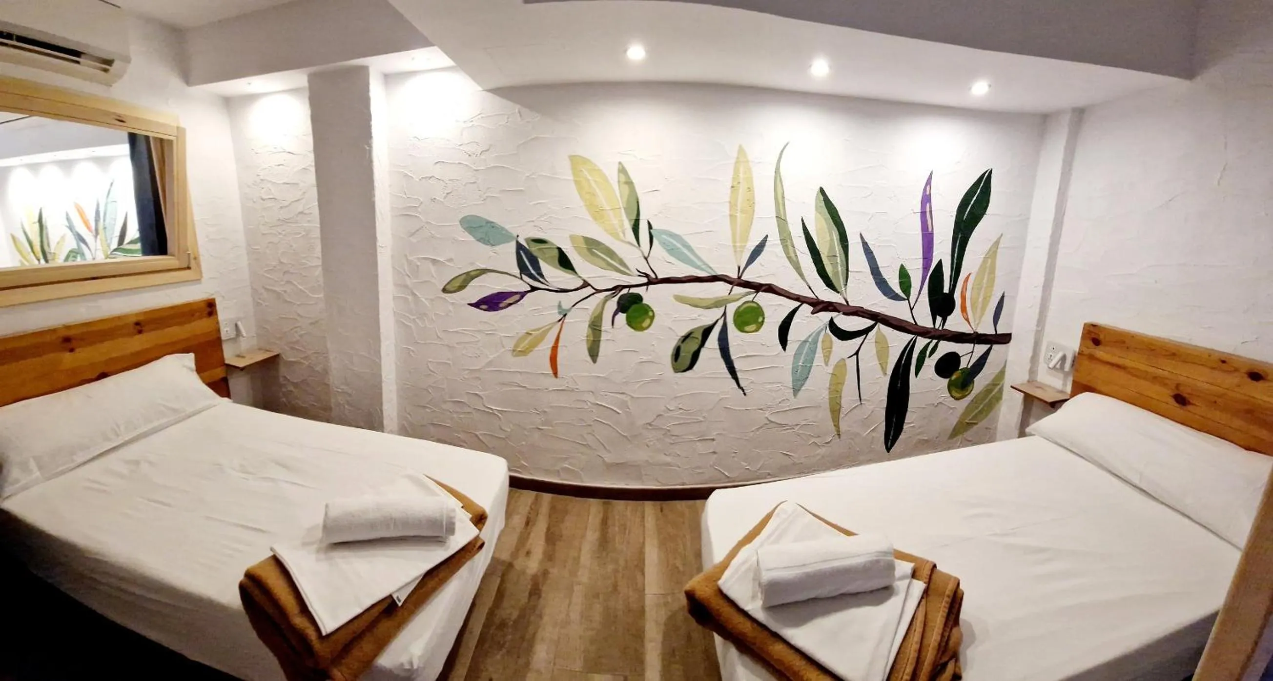 Bed in Y Hostel - Albergue Juvenil