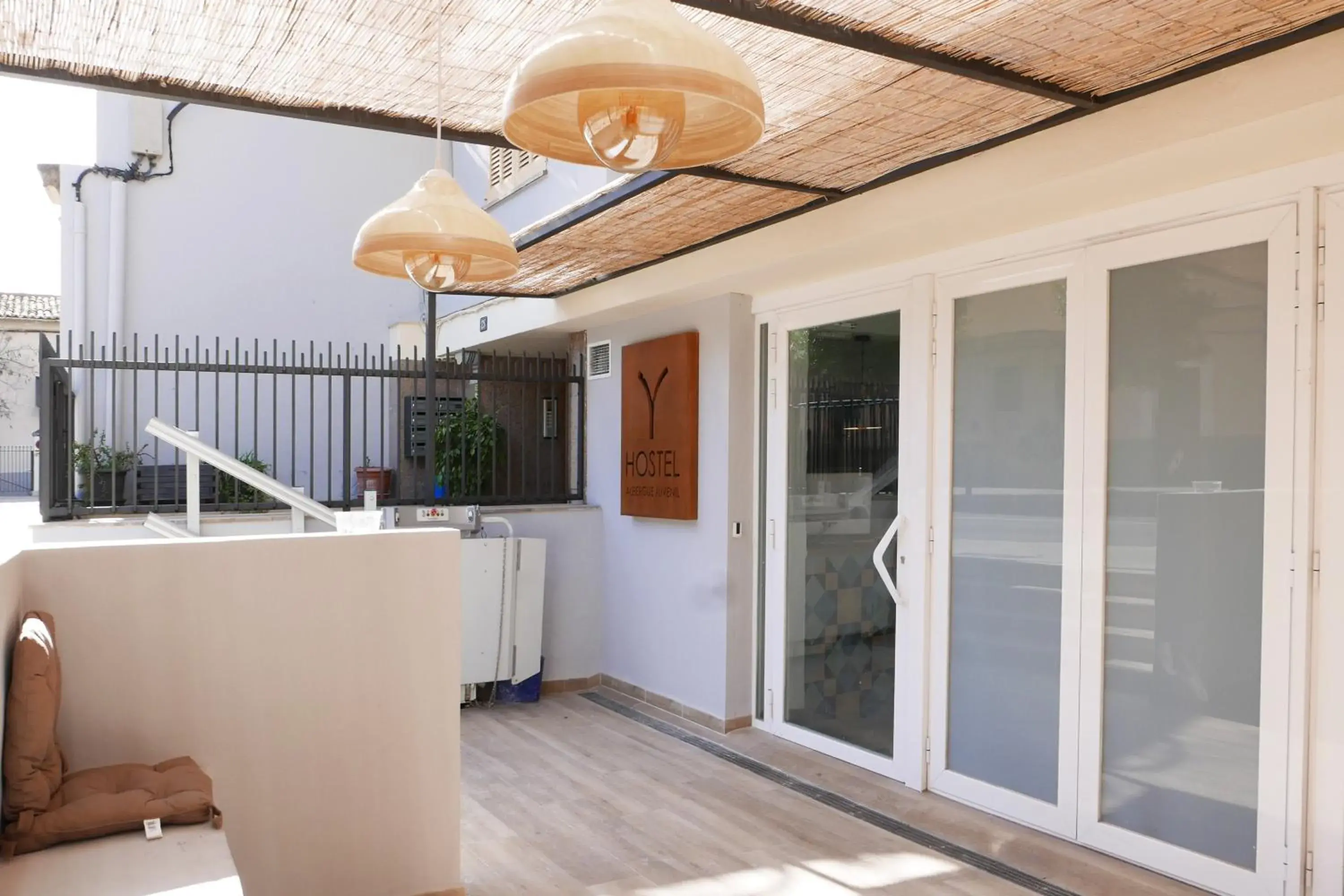 Property building in Y Hostel - Albergue Juvenil Property building in Y Hostel - Albergue Juvenil