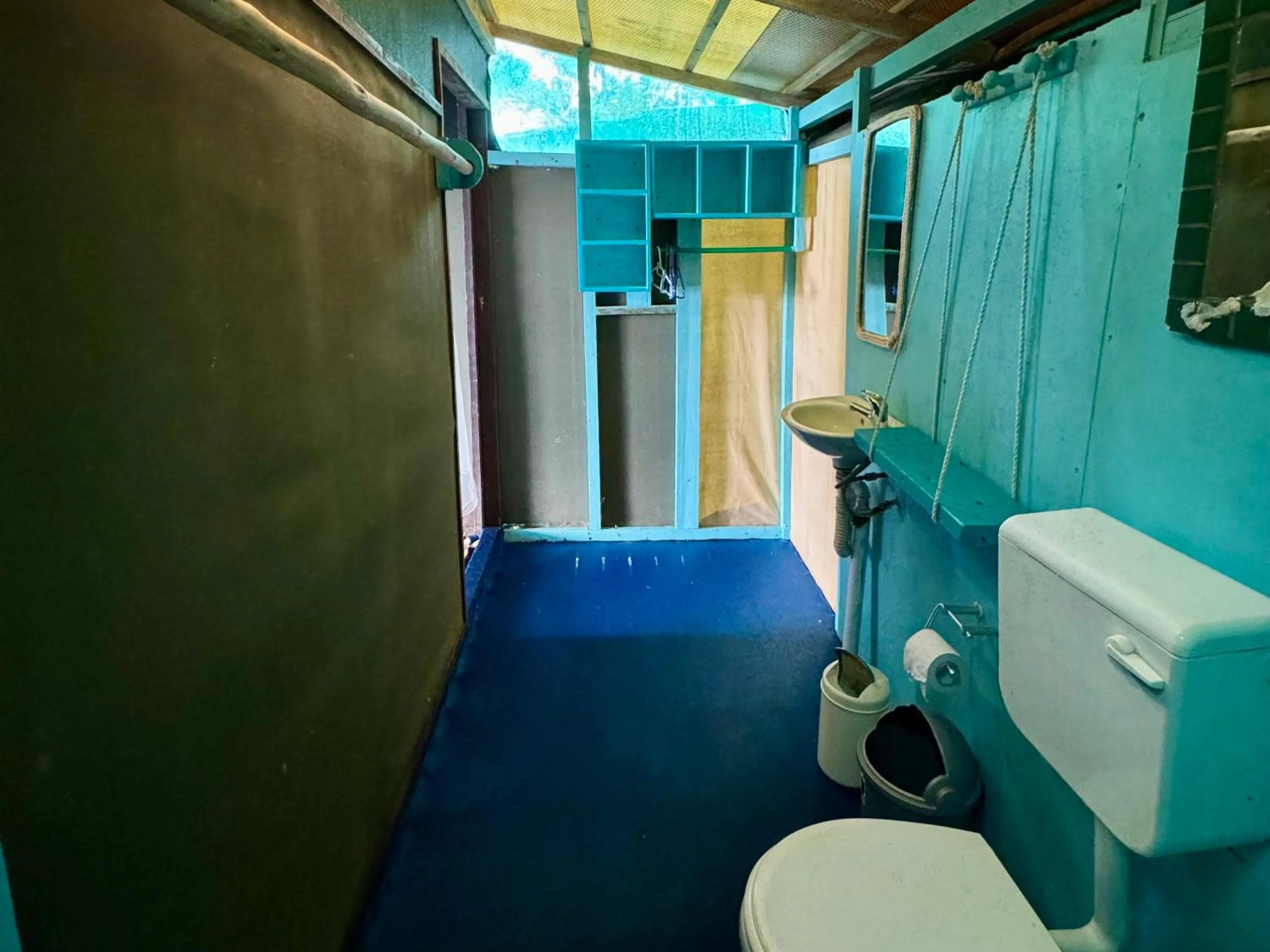 Toilet in Underwater Explorer