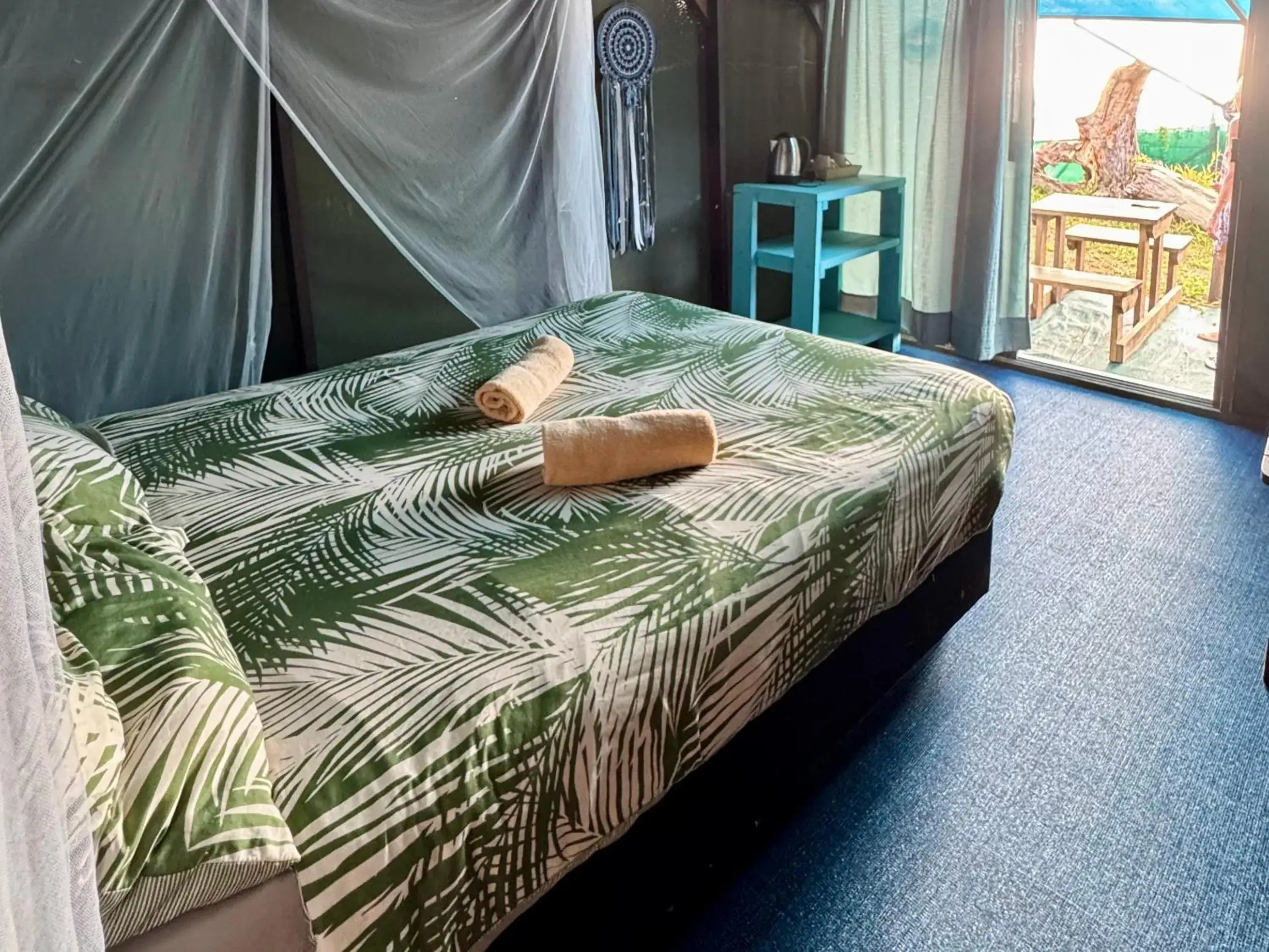 Photo of the whole room, Bed in Underwater Explorer Photo of the whole room, Bed in Underwater Explorer