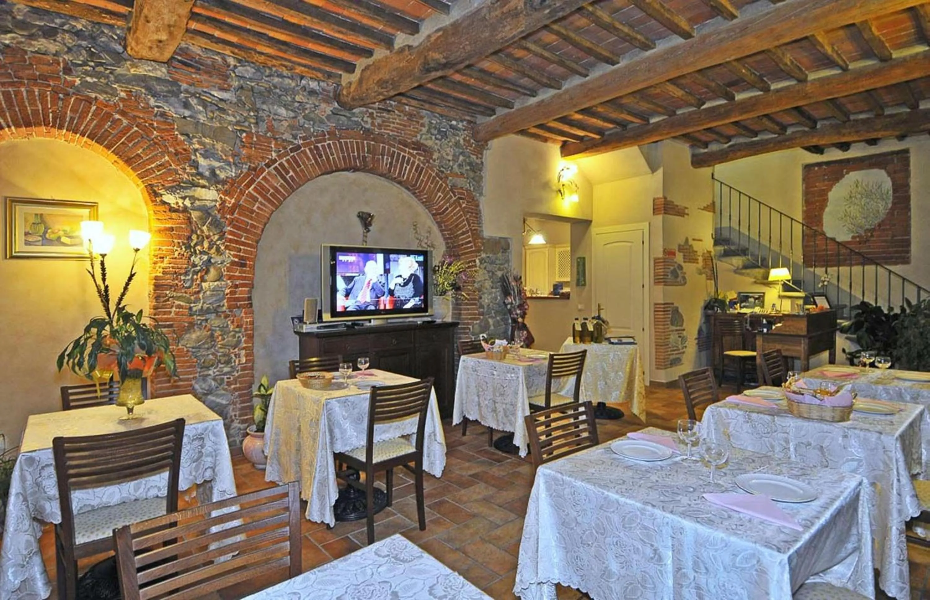 Restaurant/places to eat in Le Ginestre B & B