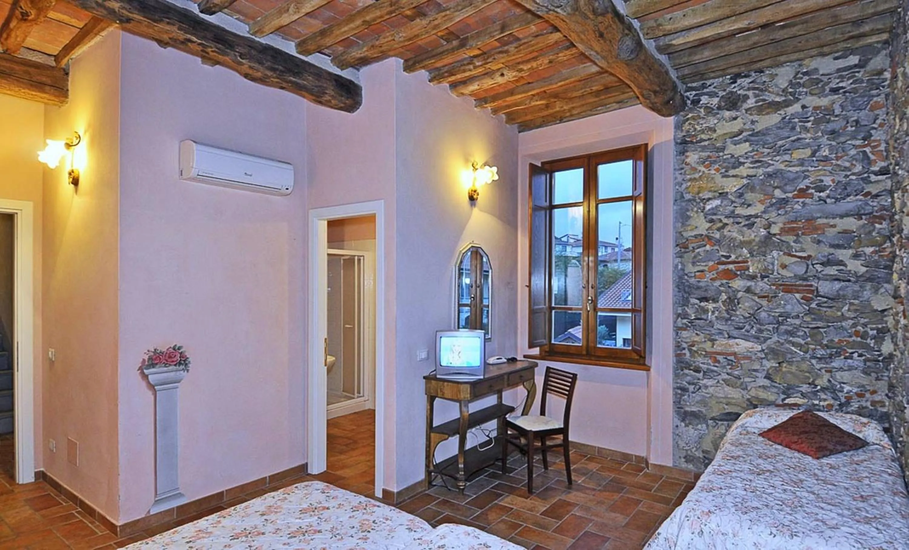 Photo of the whole room, Bed in Le Ginestre B & B