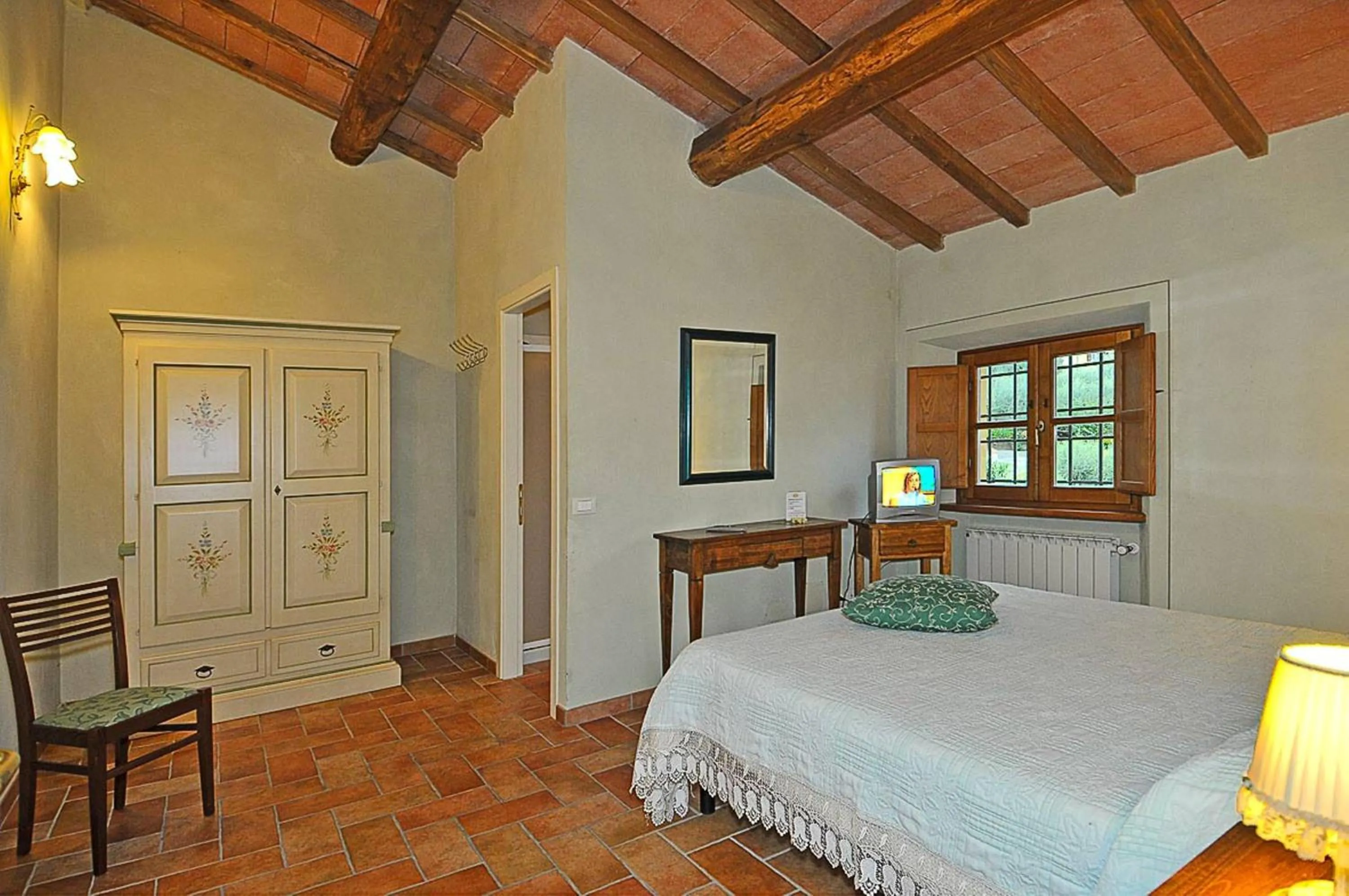 Photo of the whole room, Bed in Le Ginestre B & B