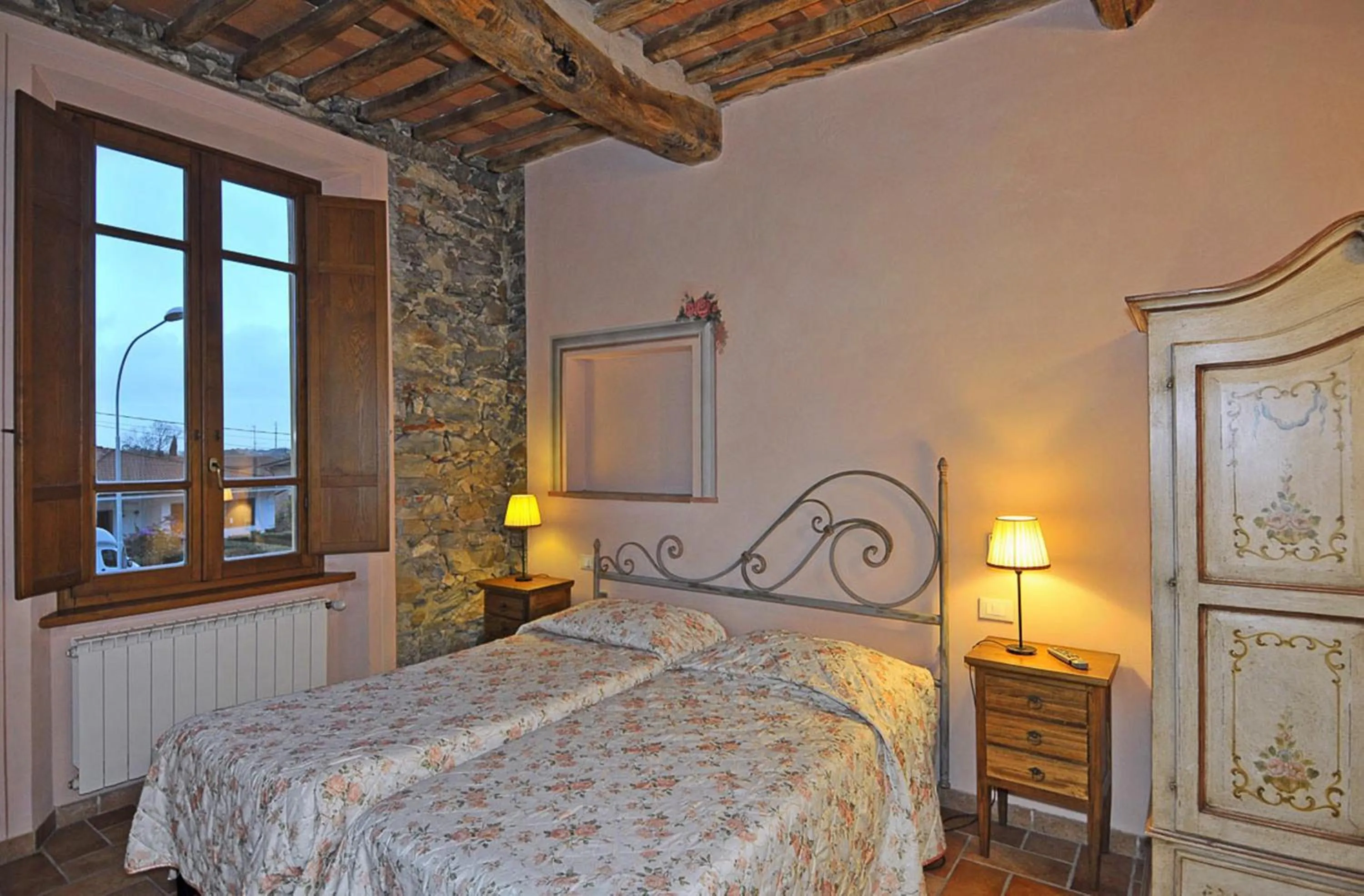 Photo of the whole room, Bed in Le Ginestre B & B