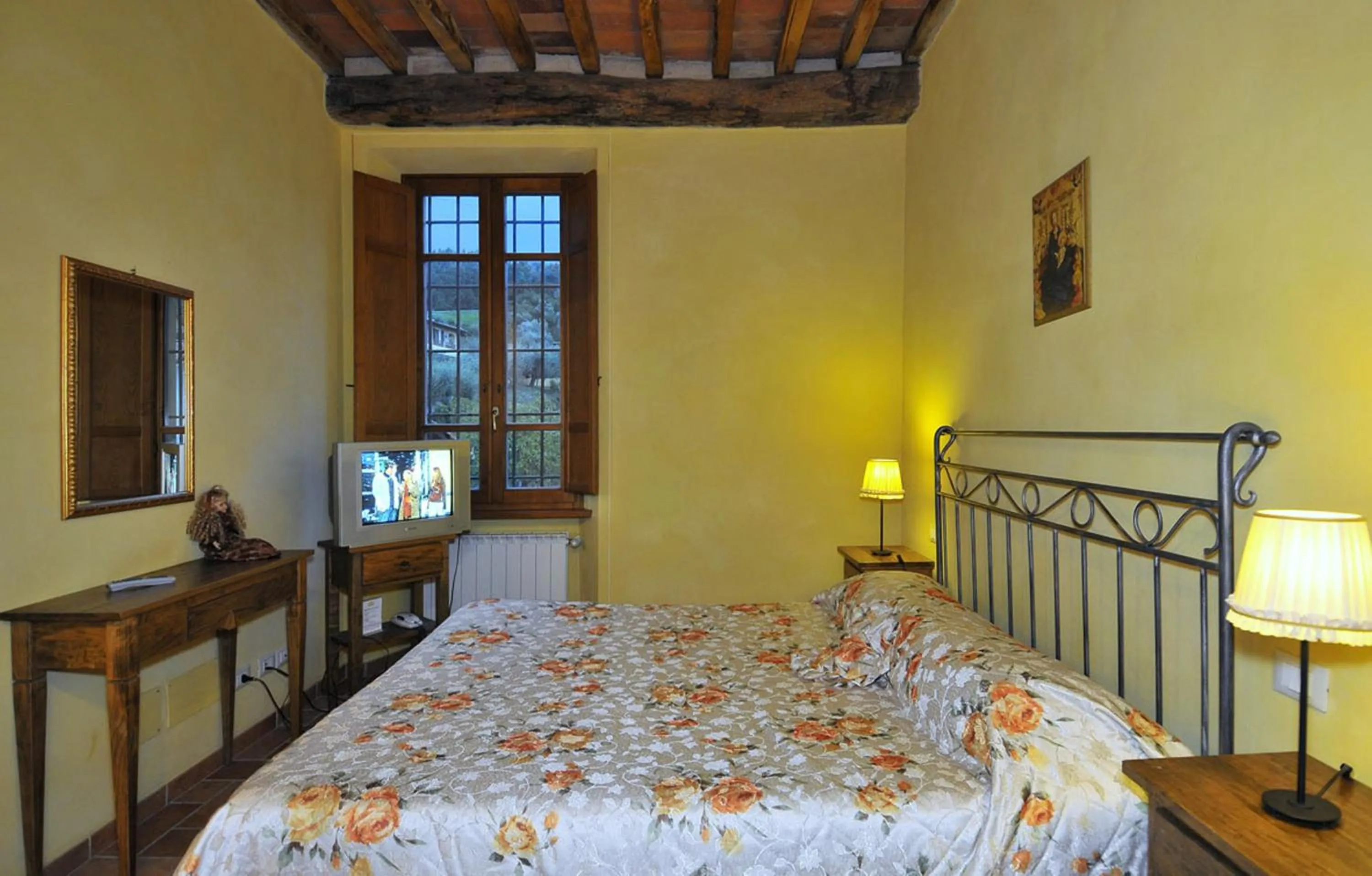 Photo of the whole room, Bed in Le Ginestre B & B