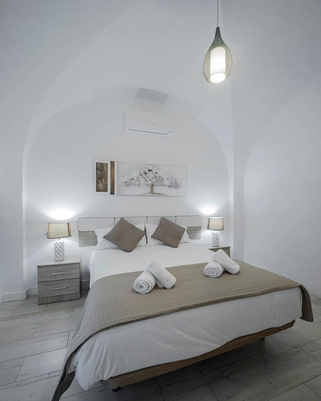 Photo of the whole room, Bed in Apartamentos Gladiador