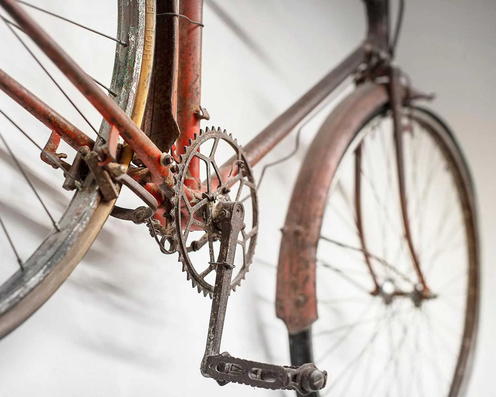 Decorative detail in Apartamentos Gladiador