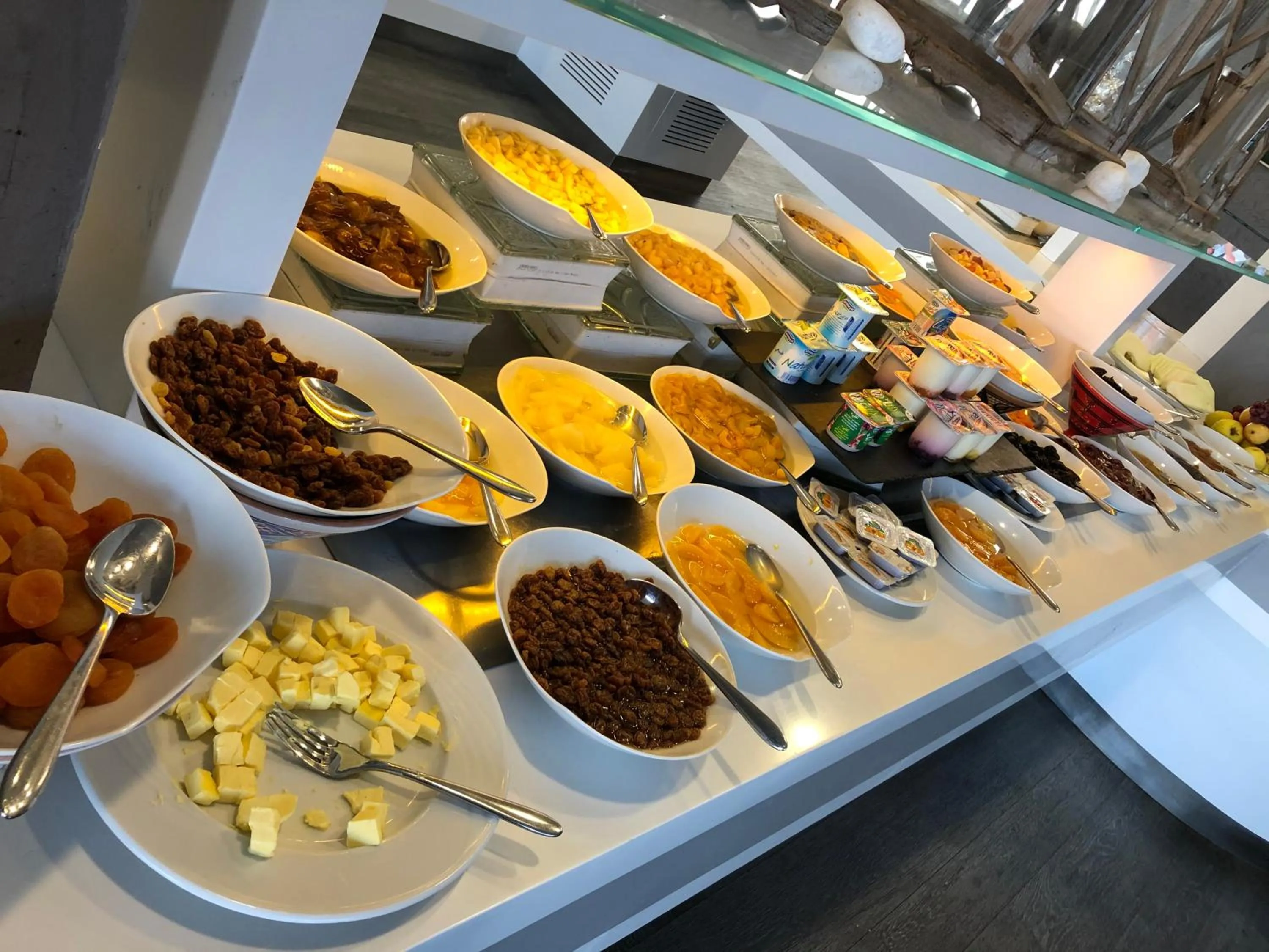 Breakfast in Vent-Dôme Khaled Hotel & SPA