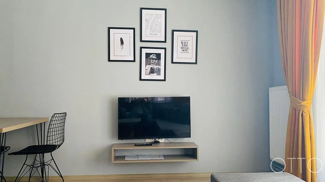 TV/Entertainment Center in OTTO LOFT Premium Apartments