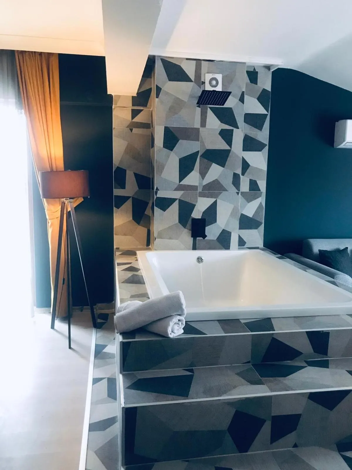 Bathroom in OTTO LOFT Premium Apartments