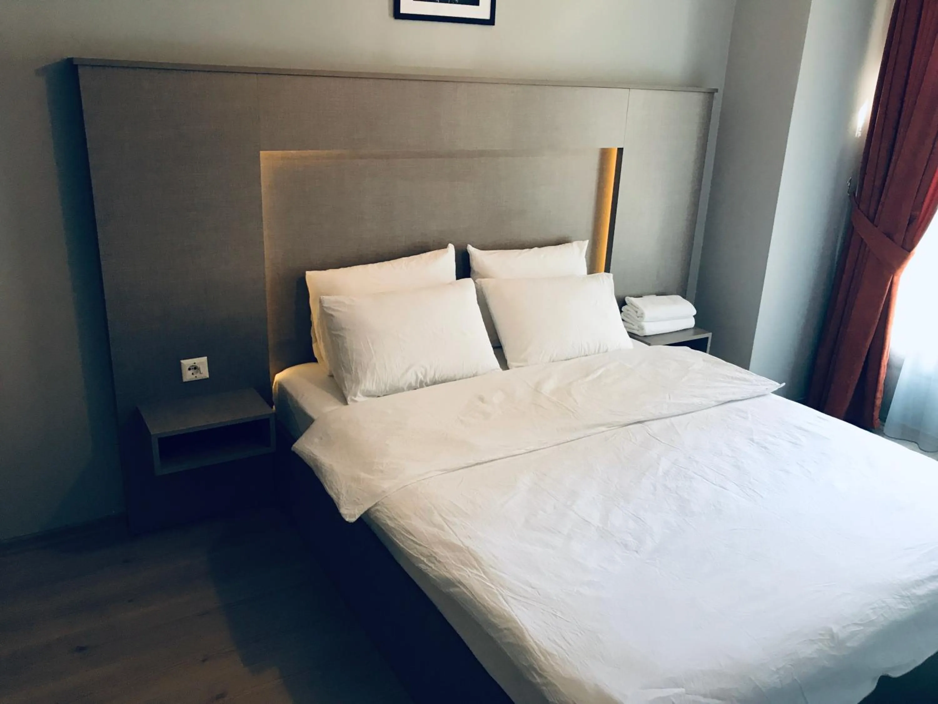 Bed in OTTO LOFT Premium Apartments