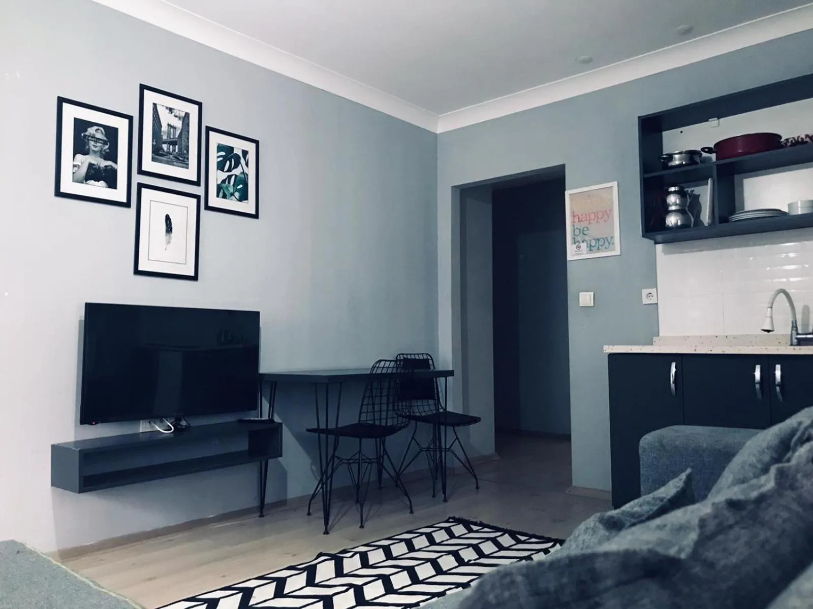 TV/Entertainment Center in OTTO LOFT Premium Apartments