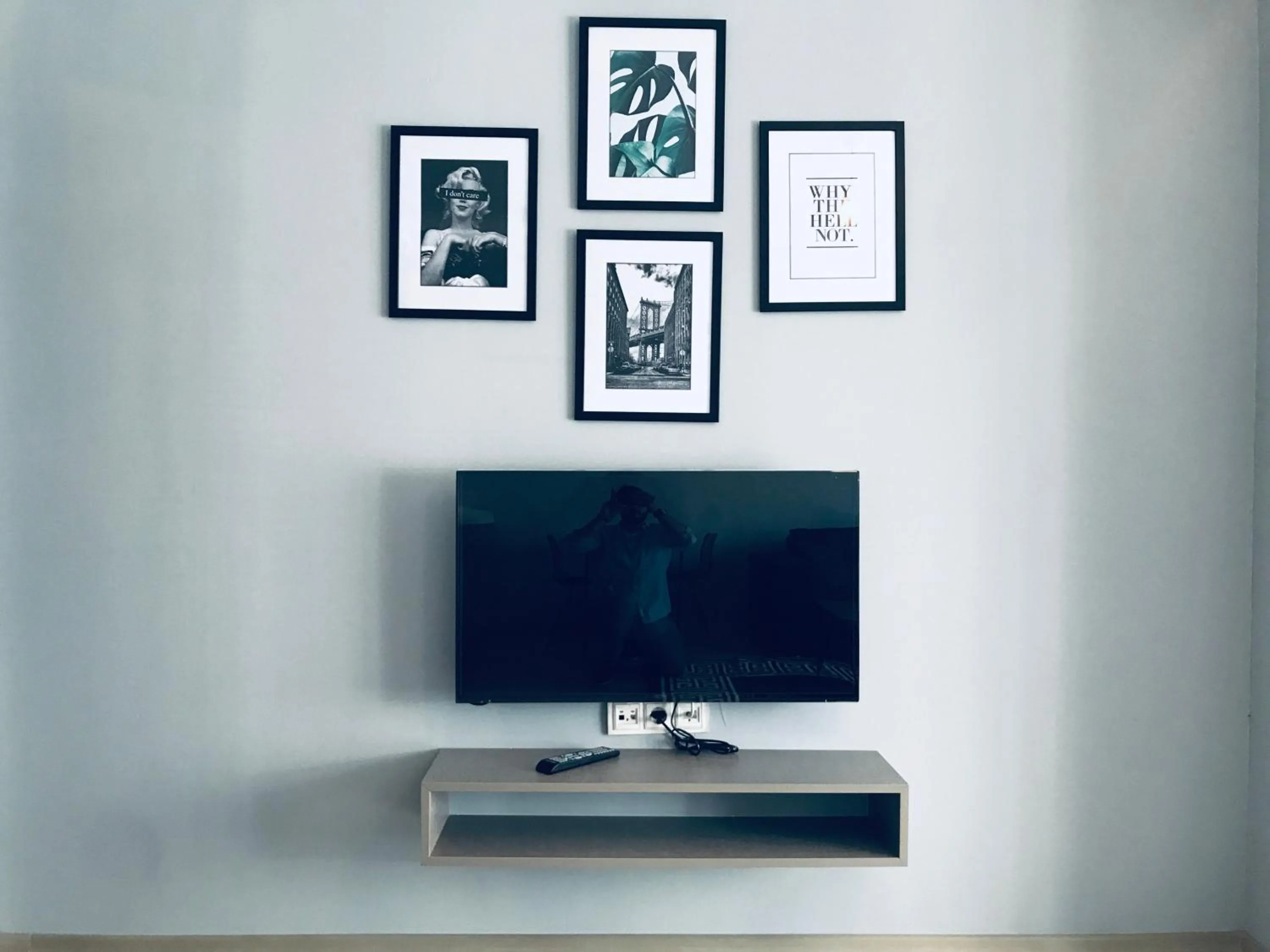 TV/Entertainment Center in OTTO LOFT Premium Apartments