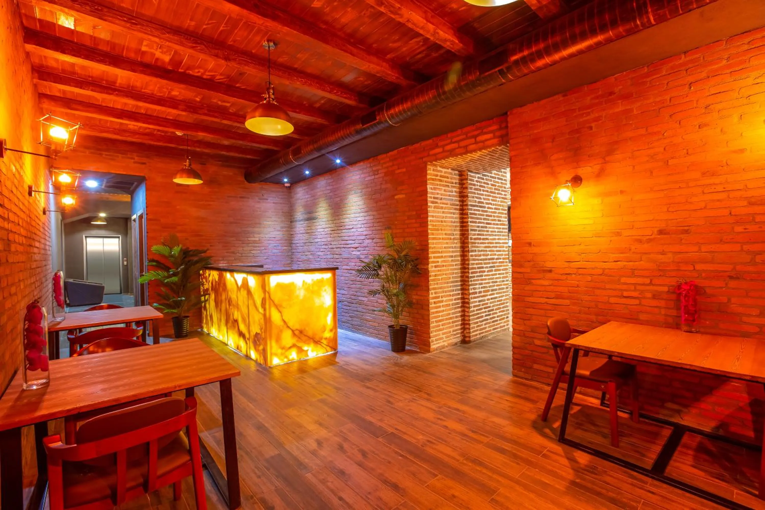 Lobby or reception in Royal Inn