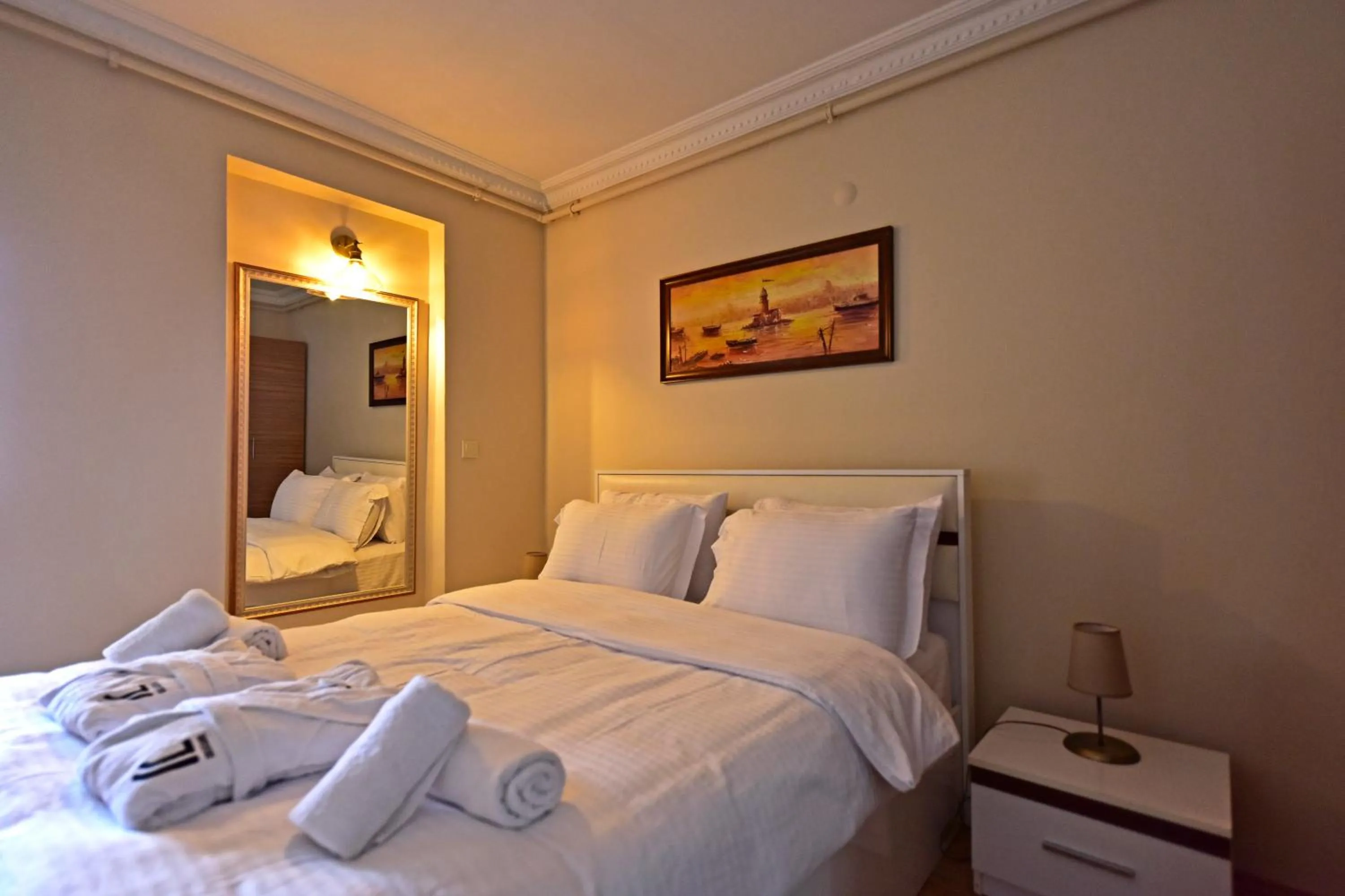Bed in Sunshine Taksim Suite