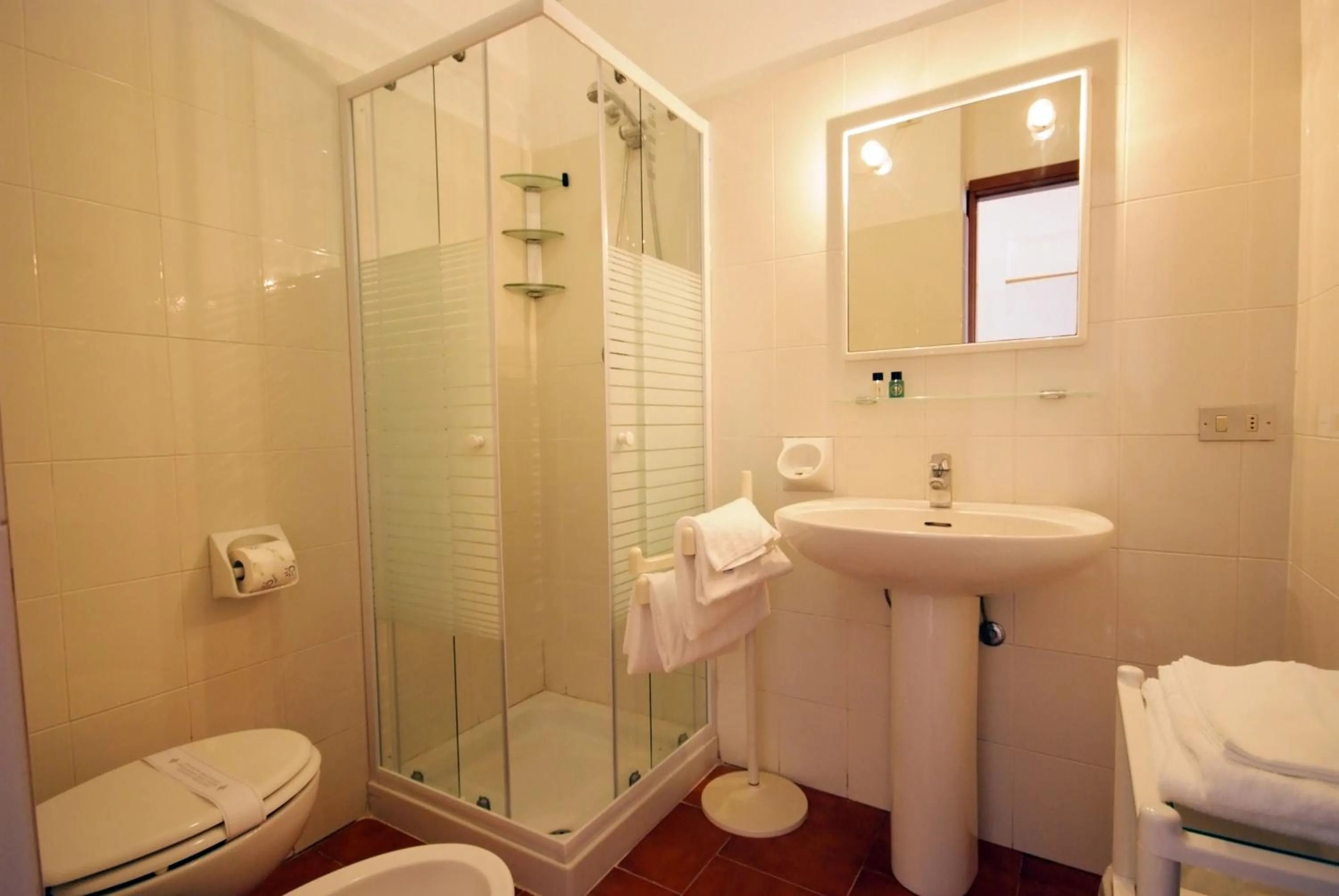 Shower in Casa Del Golfo