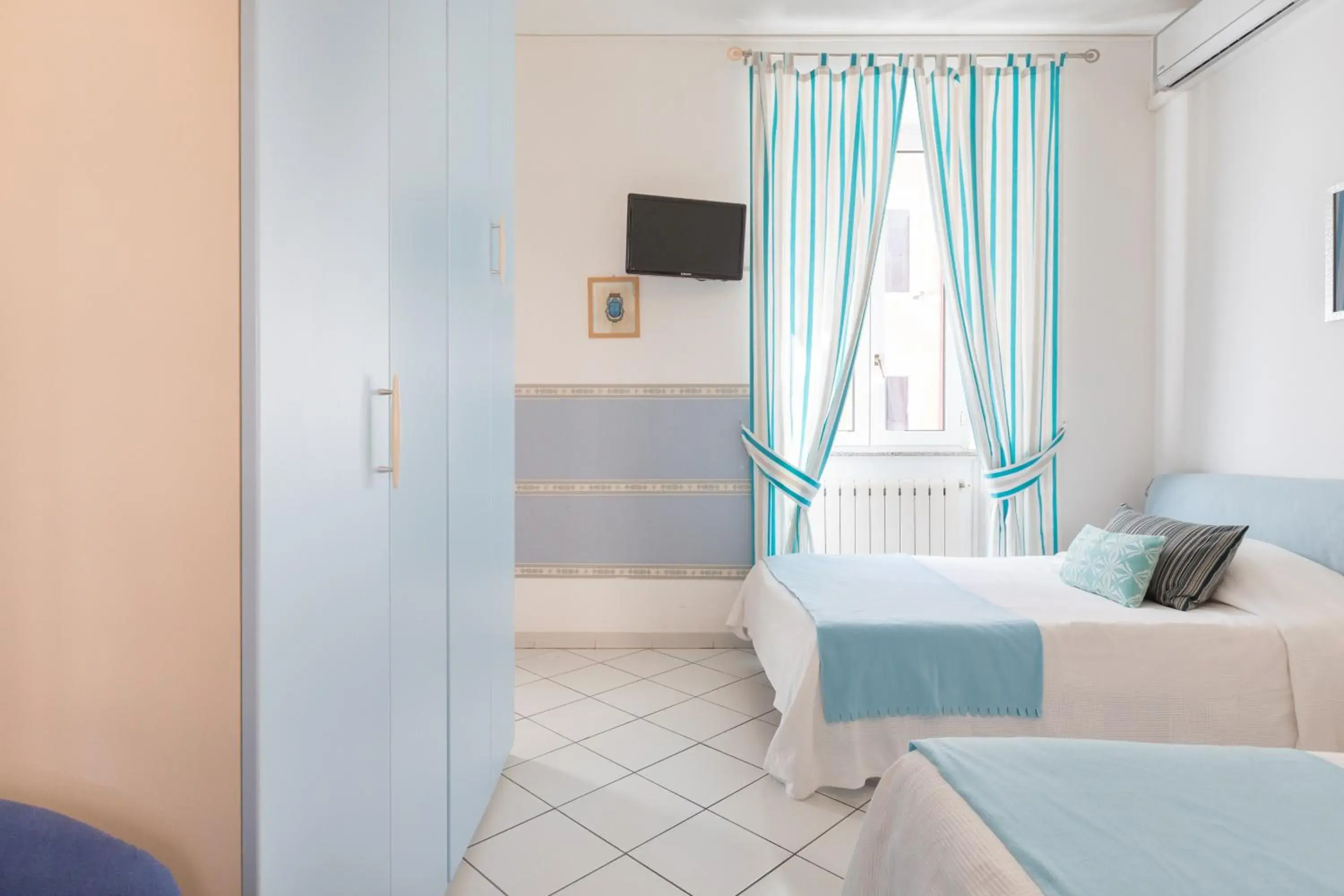 Bed in B&B Piazza Fratti Bed in B&B Piazza Fratti