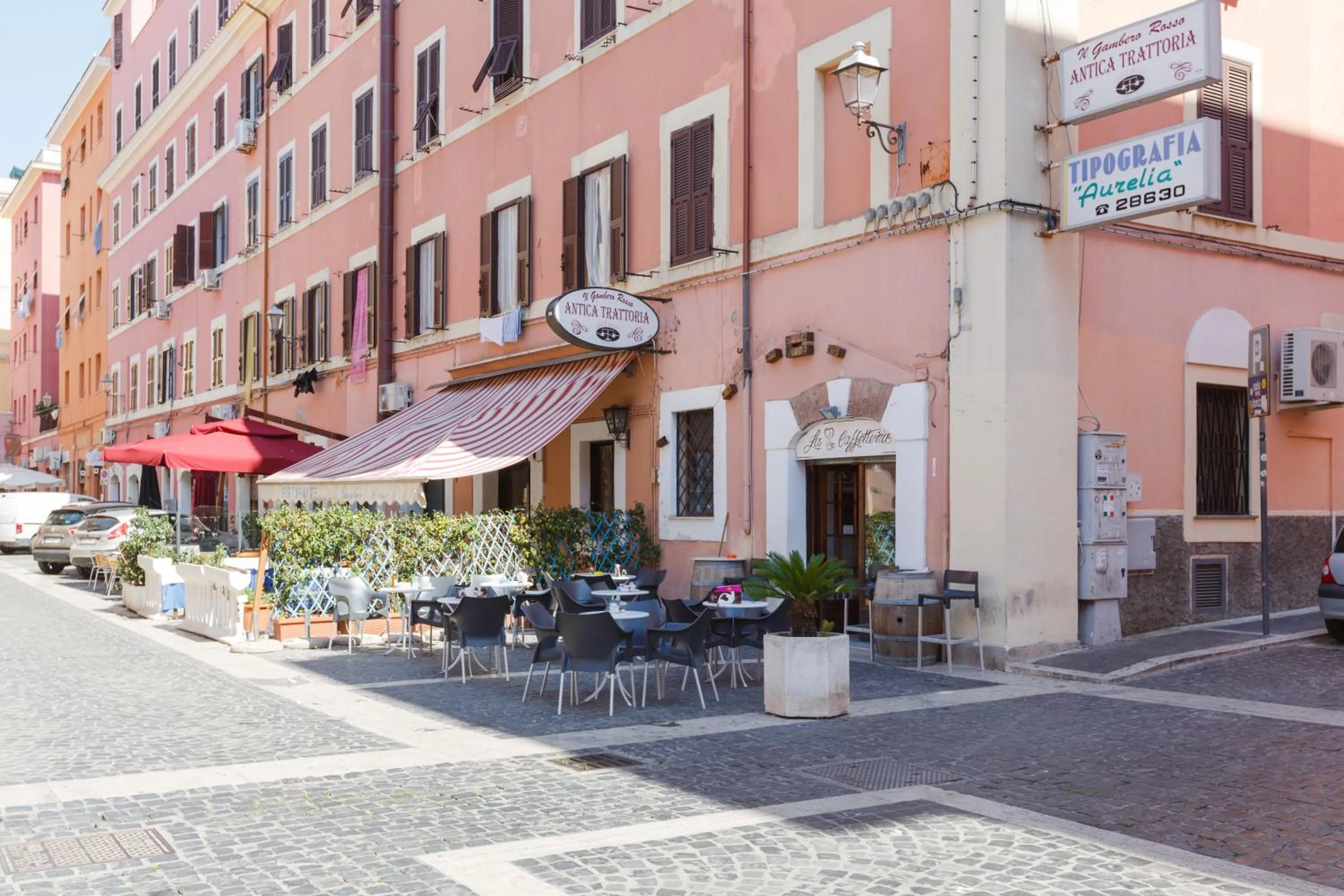 Restaurant/places to eat in B&B Piazza Fratti