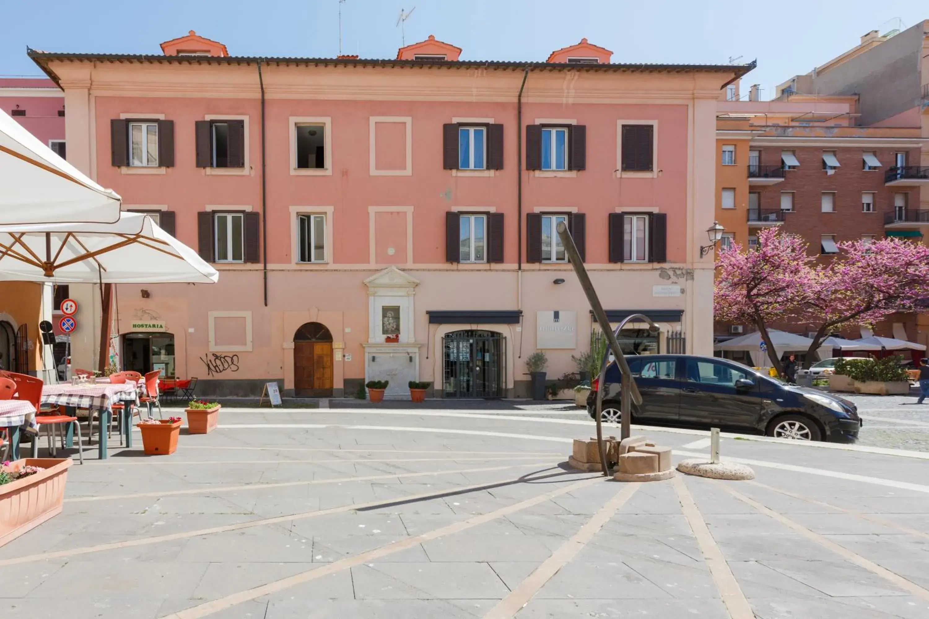 Restaurant/places to eat in B&B Piazza Fratti Restaurant/places to eat in B&B Piazza Fratti