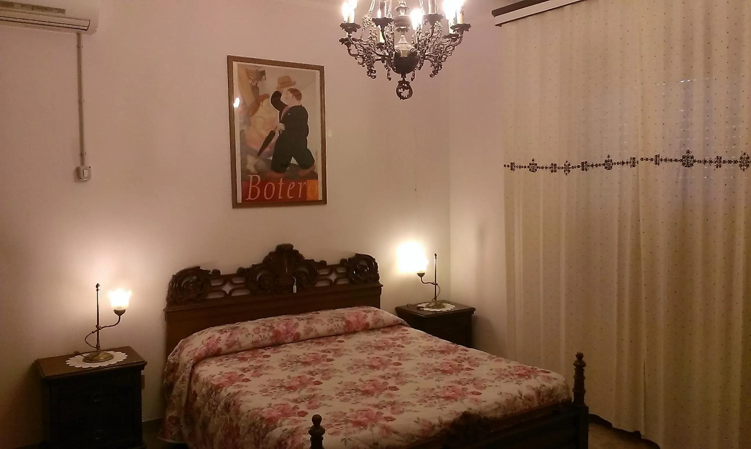 Photo of the whole room, Bed in B&B Itala