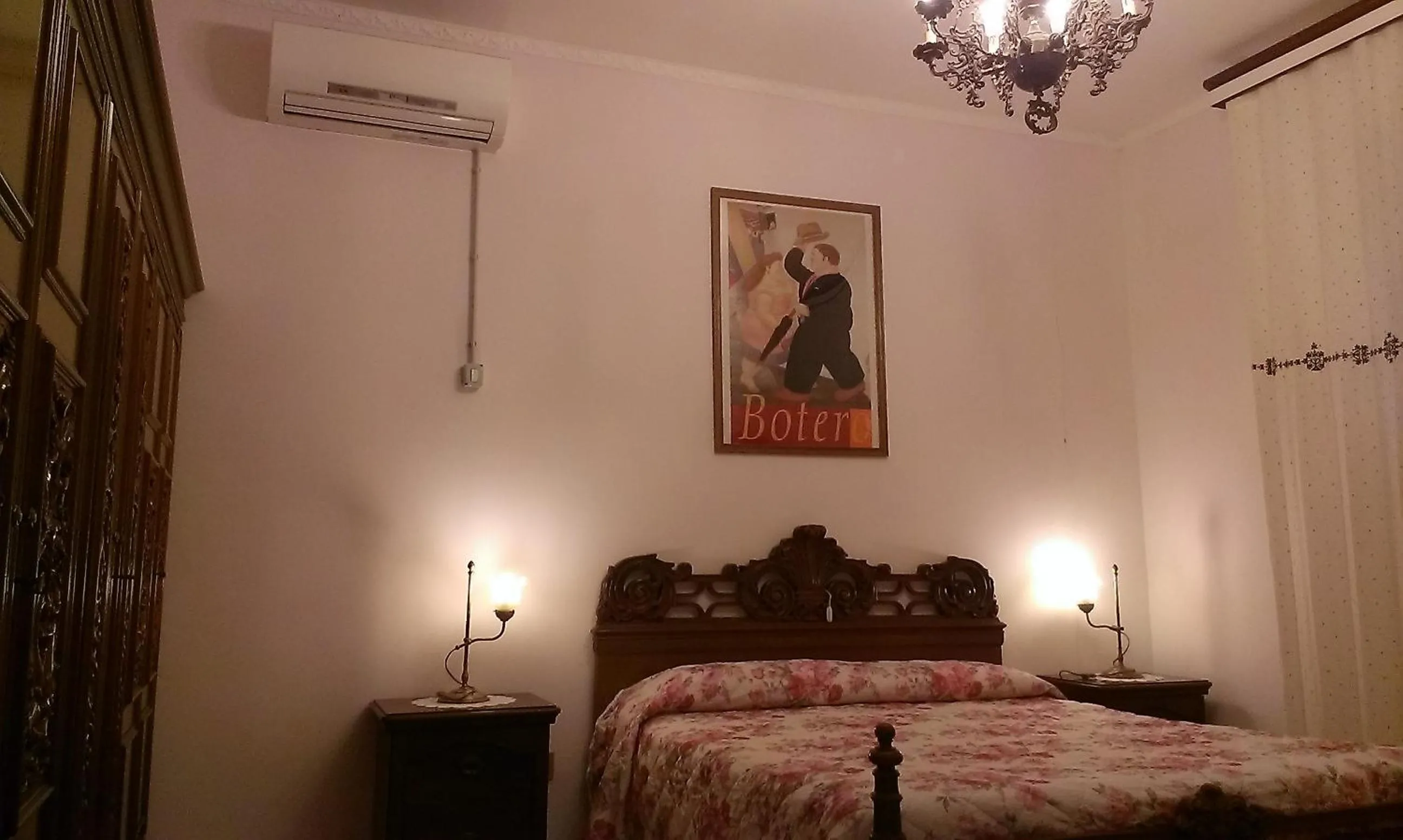 Photo of the whole room, Bed in B&B Itala
