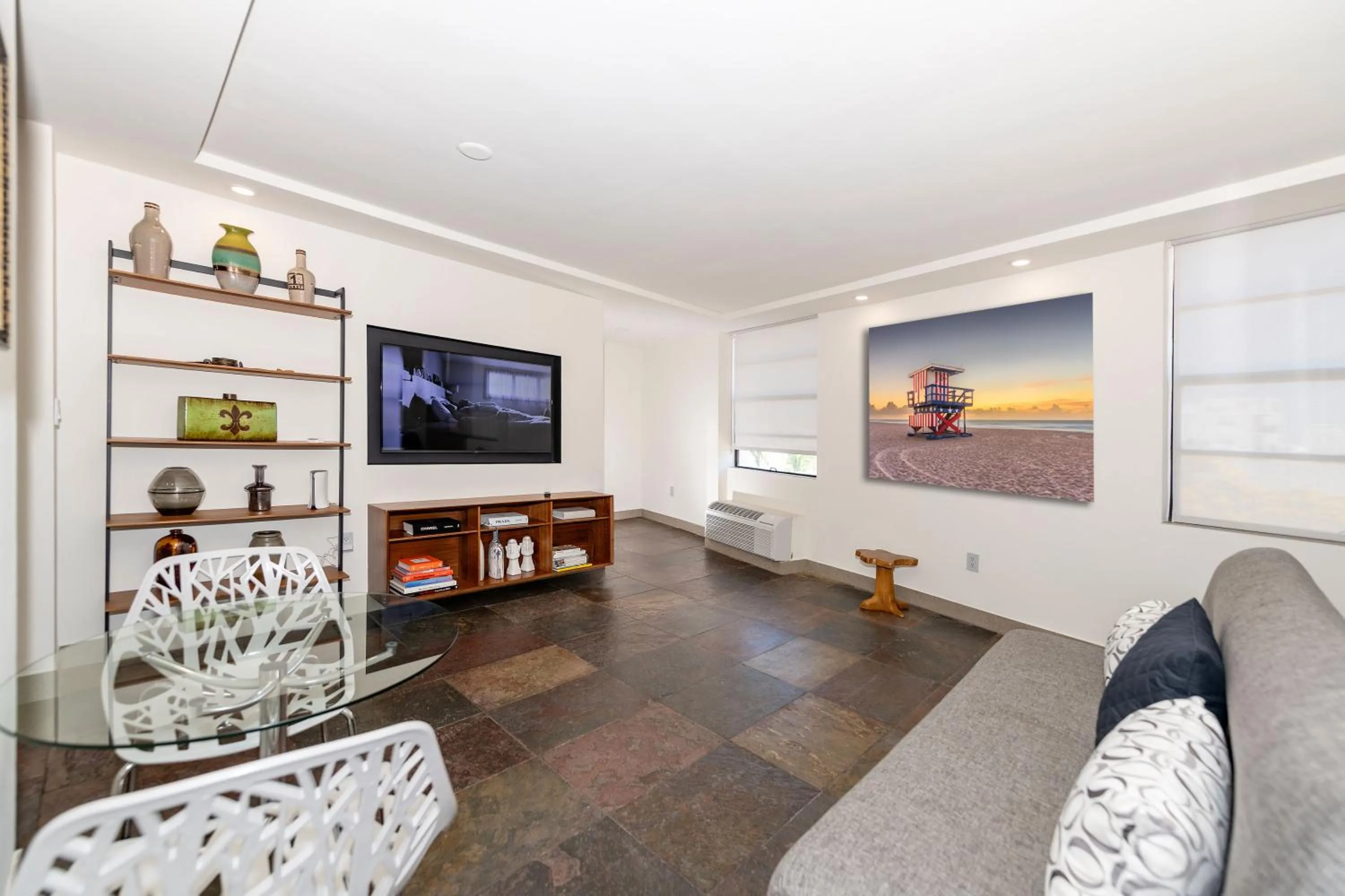 TV and multimedia in Sobe Apartments