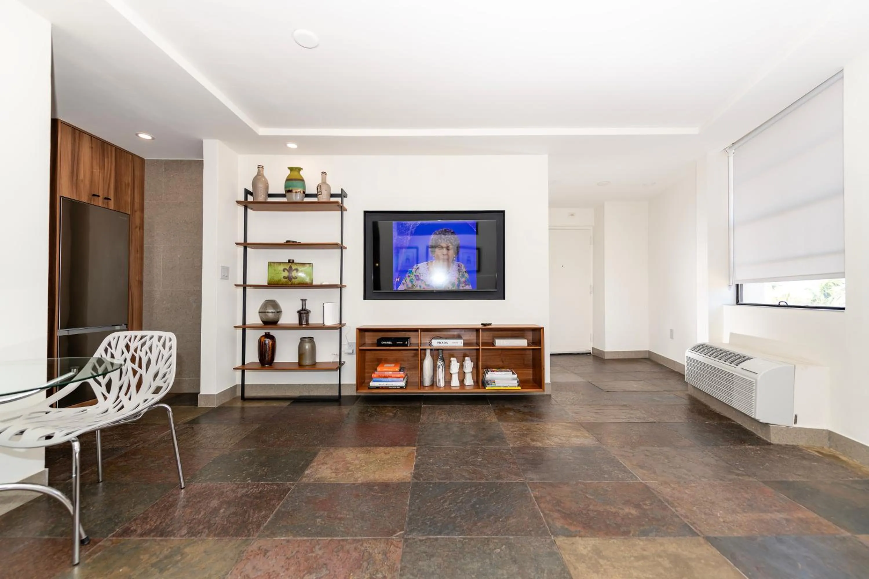 TV and multimedia in Sobe Apartments