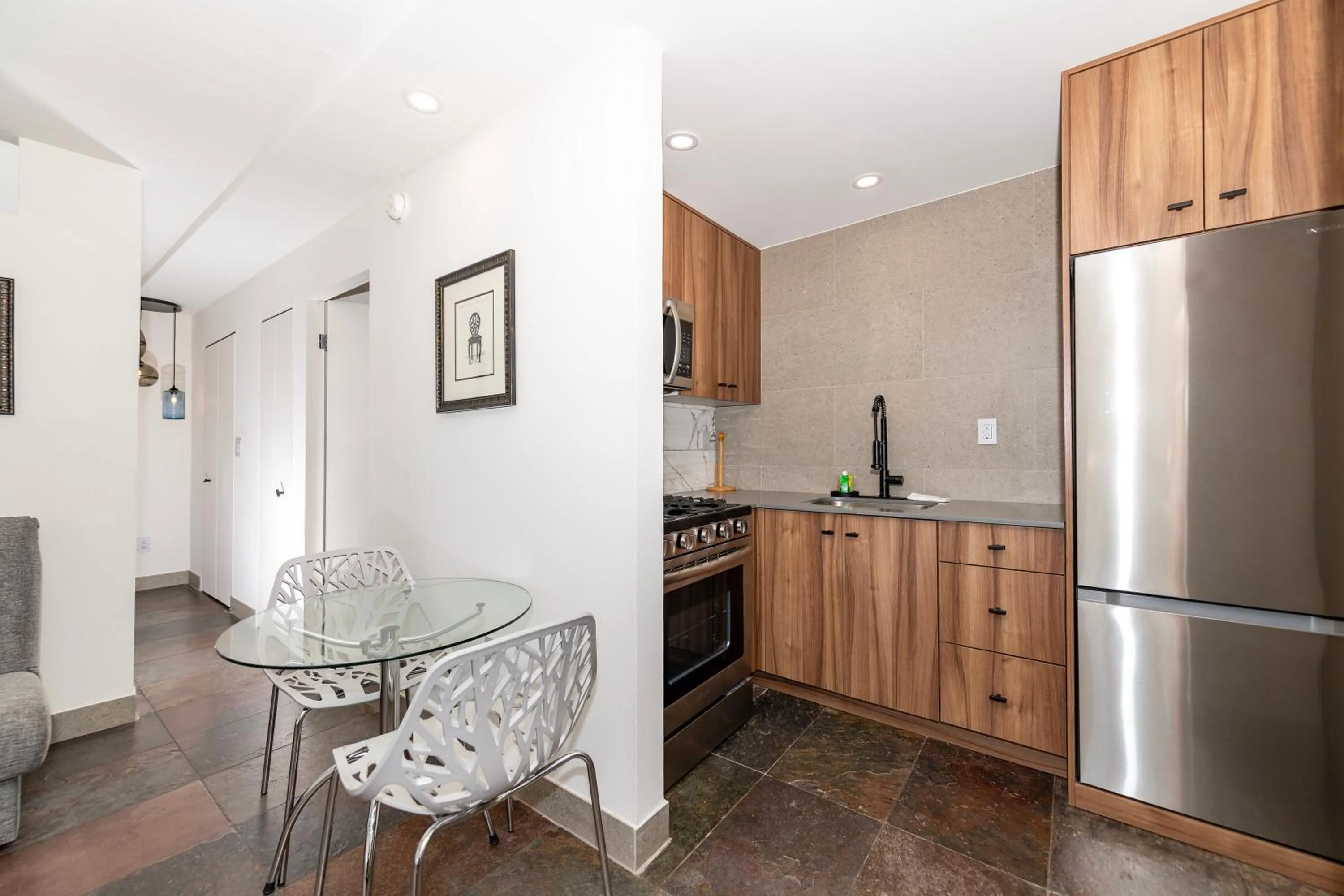 Kitchen or kitchenette in Sobe Apartments