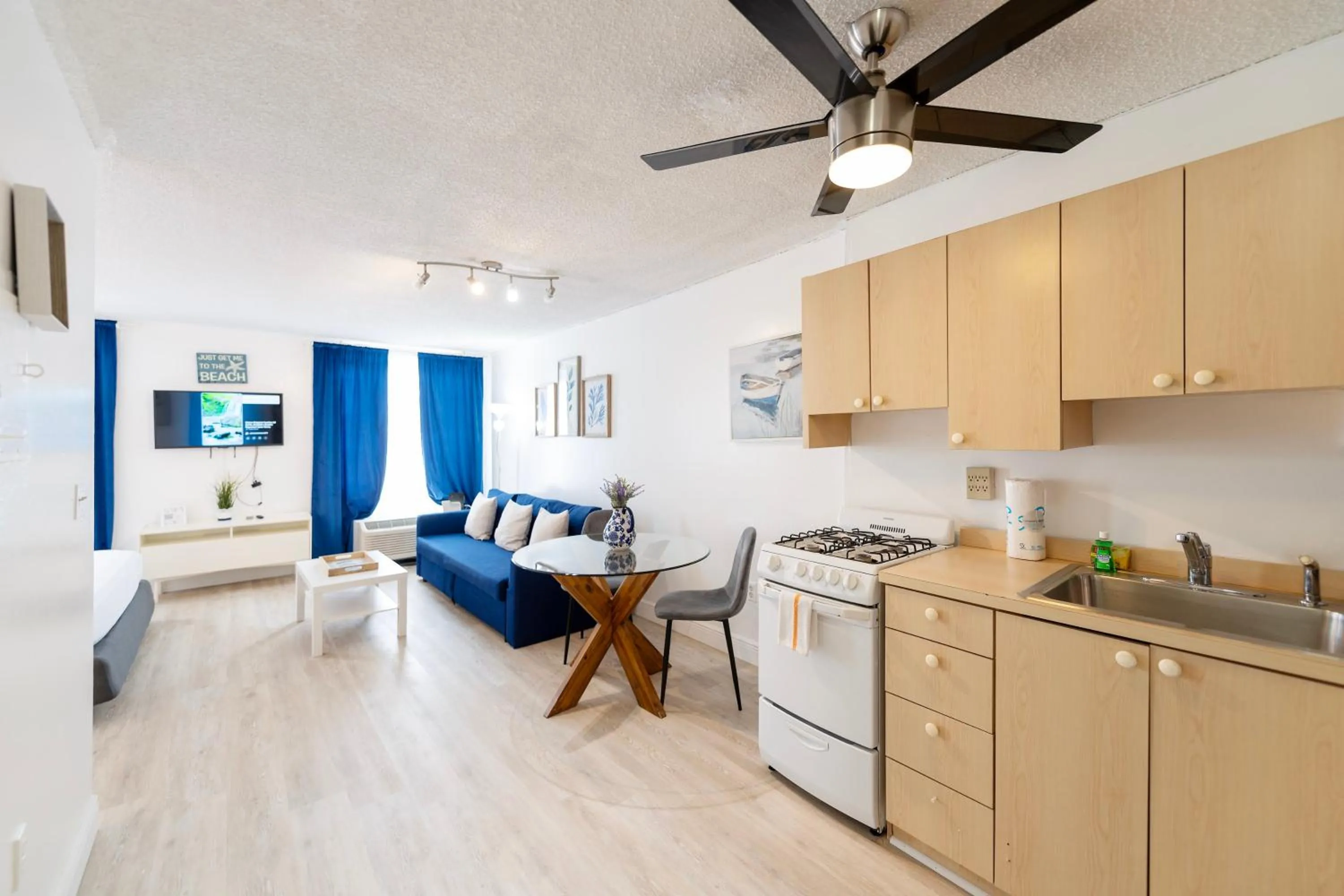 Kitchen or kitchenette in Sobe Apartments
