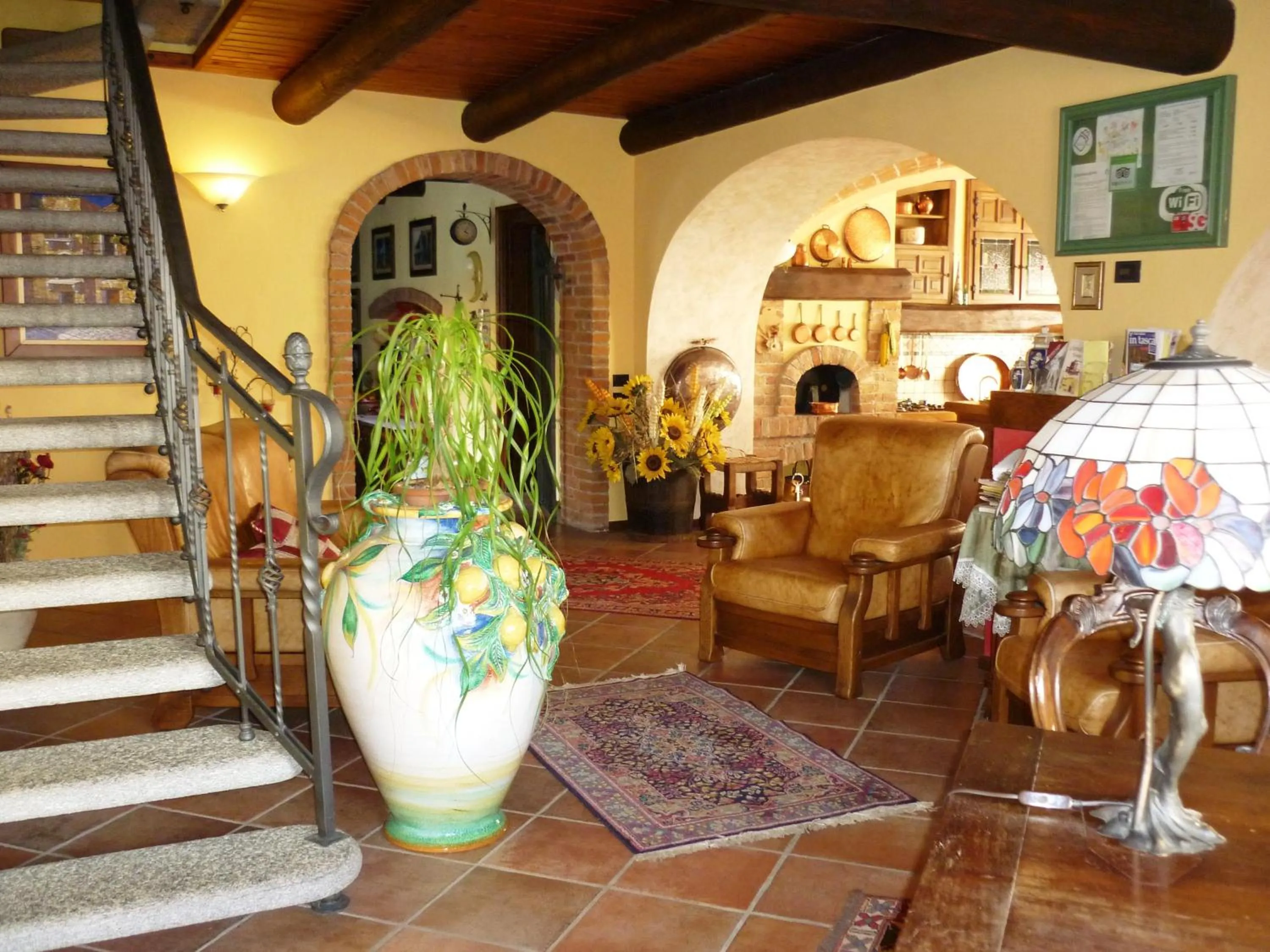 Communal lounge/ TV room in Bed And Breakfast Olimpia