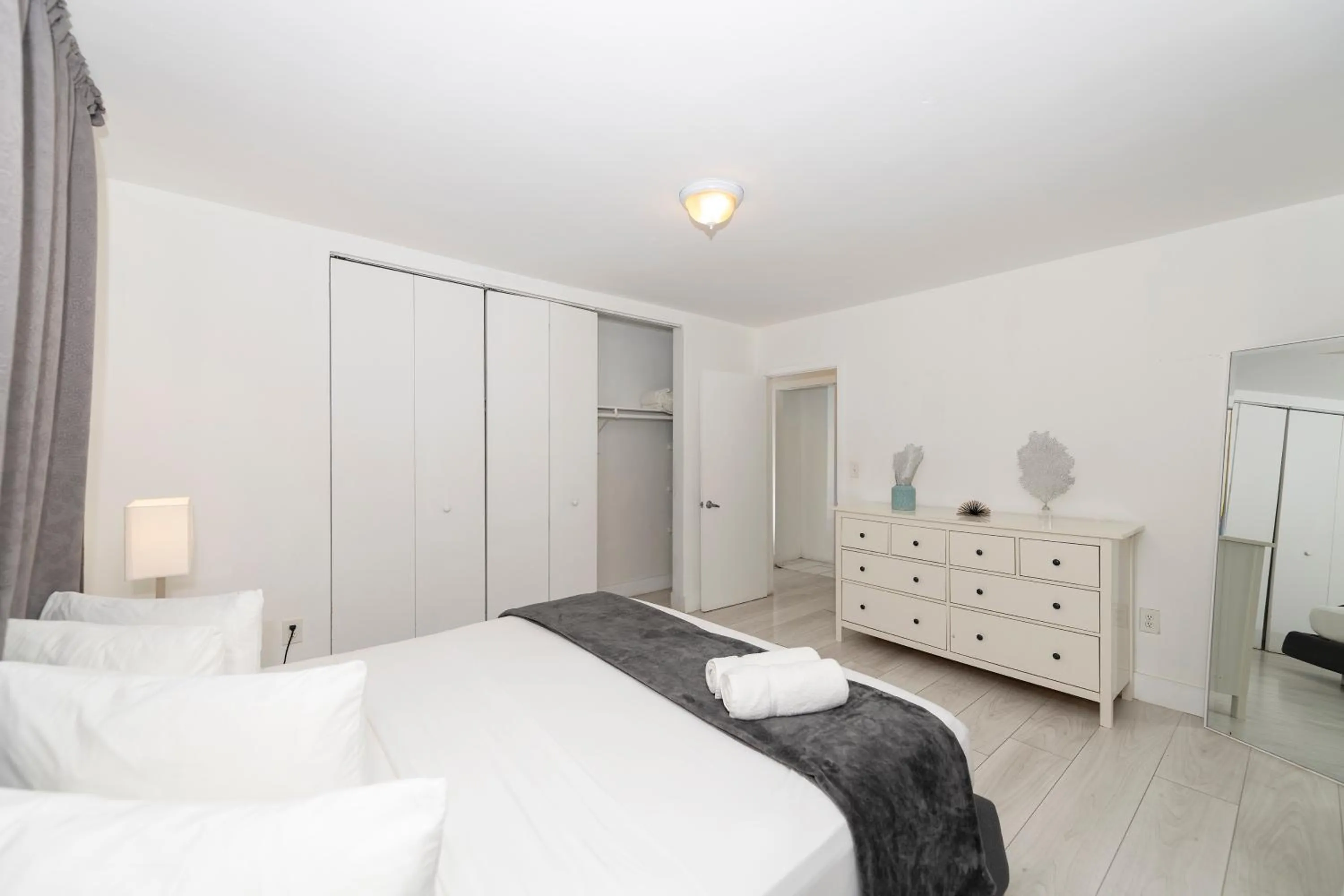 Photo of the whole room, Bed in Sofi Beach Apartments