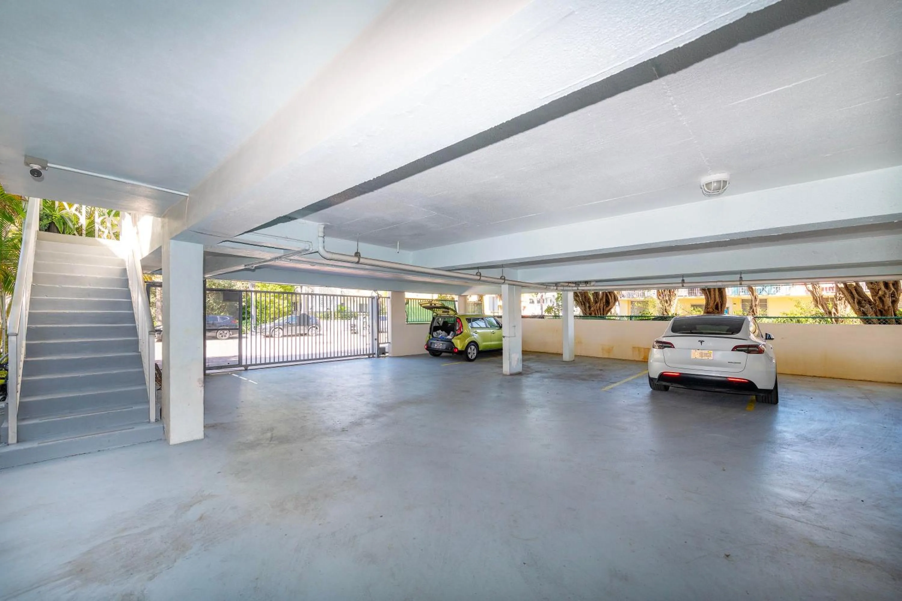 Parking in Sofi Beach Apartments