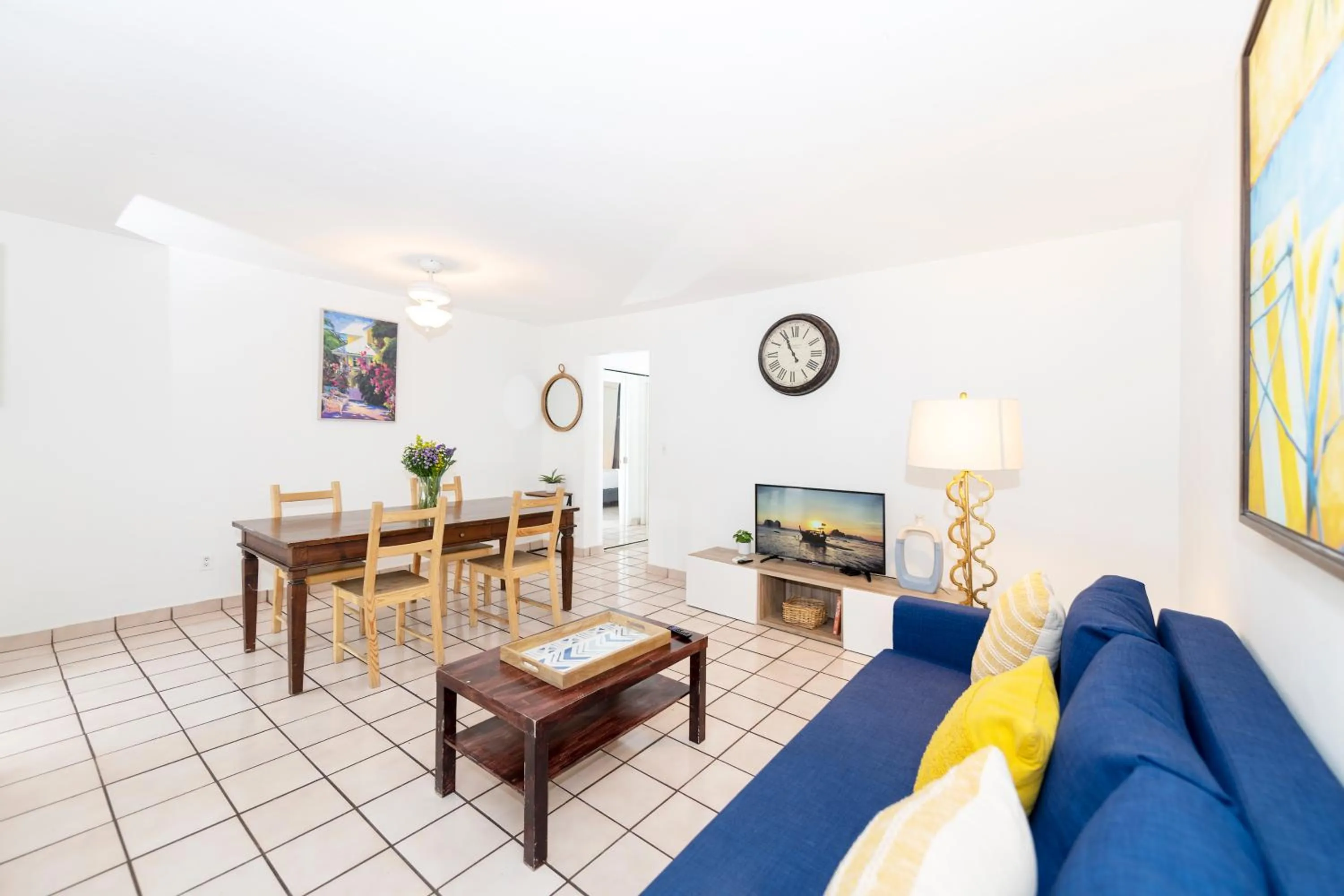 Photo of the whole room in Sofi Beach Apartments