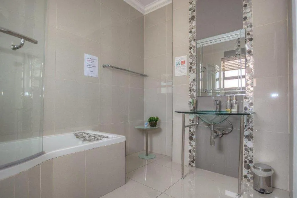 Bathroom in Cashmere Suites