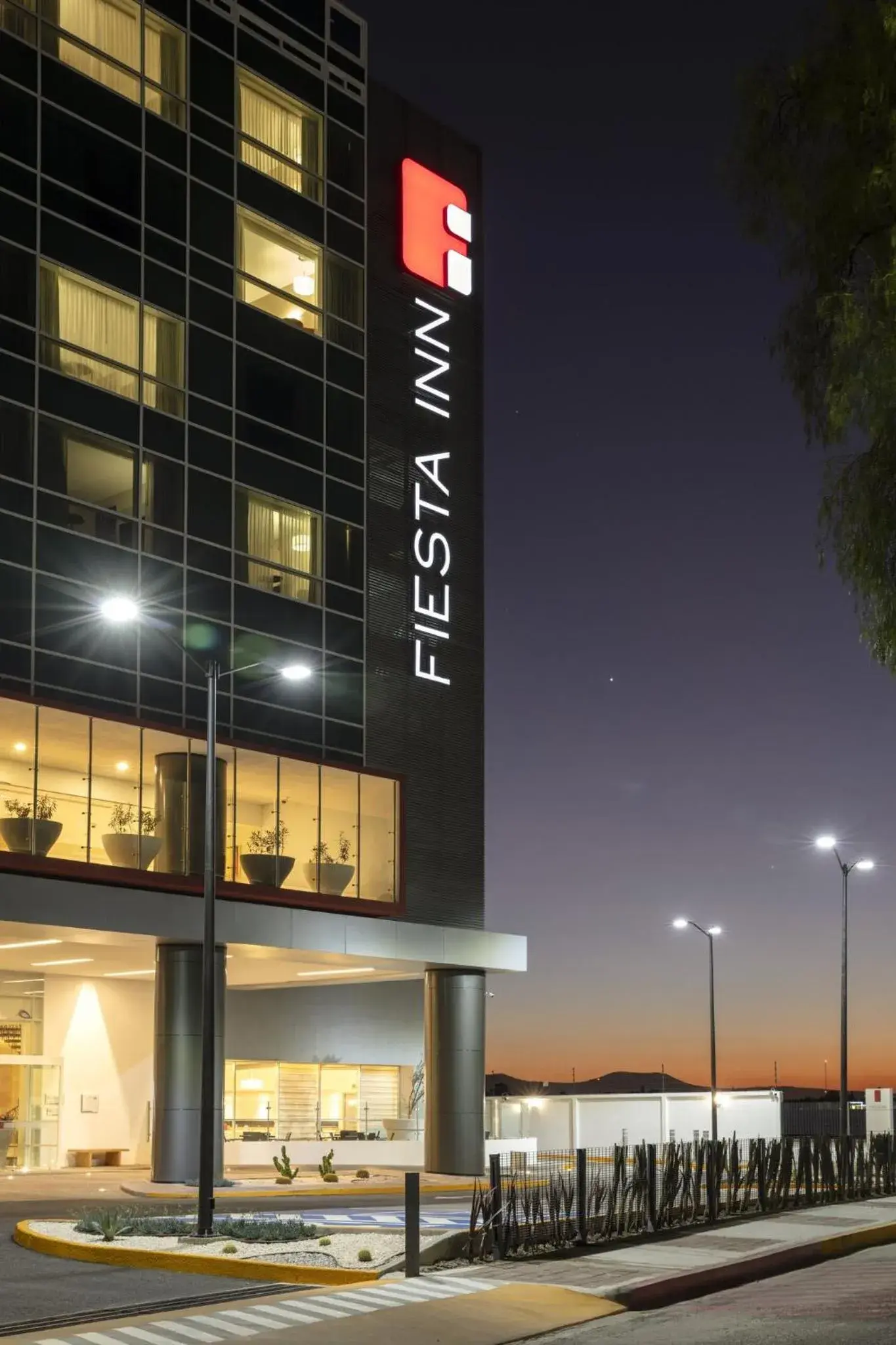 Property building in Fiesta Inn Celaya Galerias Property building in Fiesta Inn Celaya Galerias