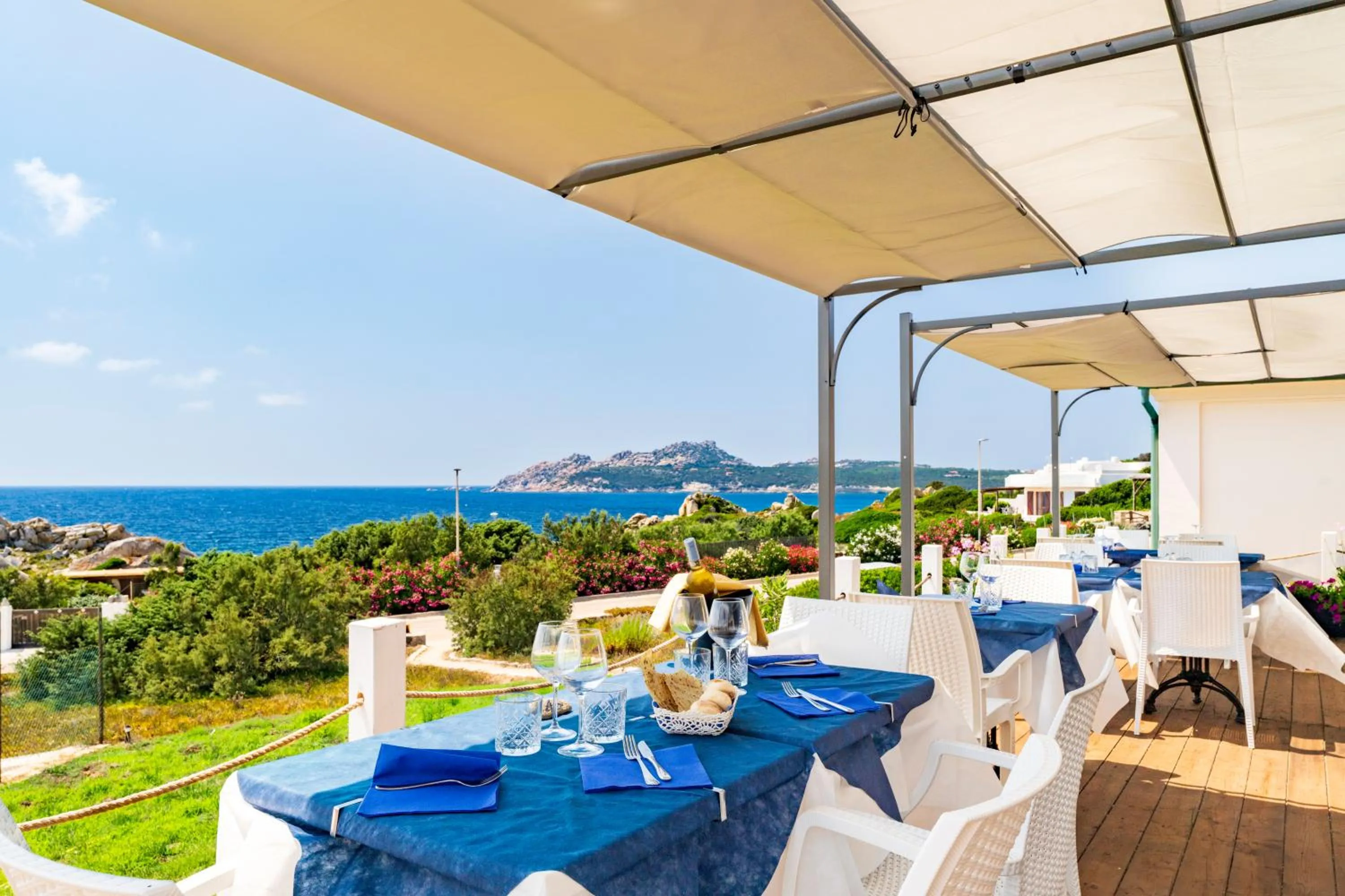 Restaurant/places to eat in Residence Baia Santa Reparata