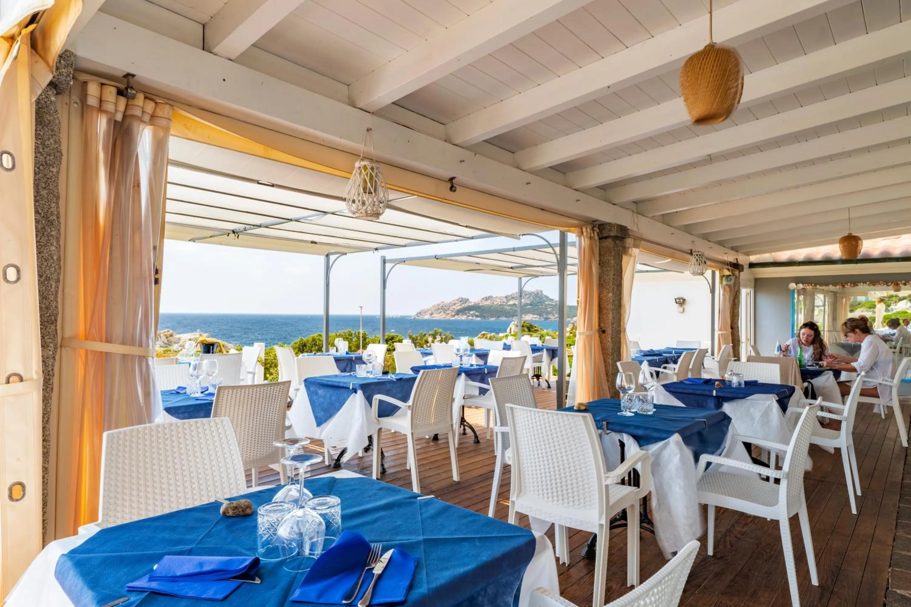 Restaurant/places to eat in Residence Baia Santa Reparata