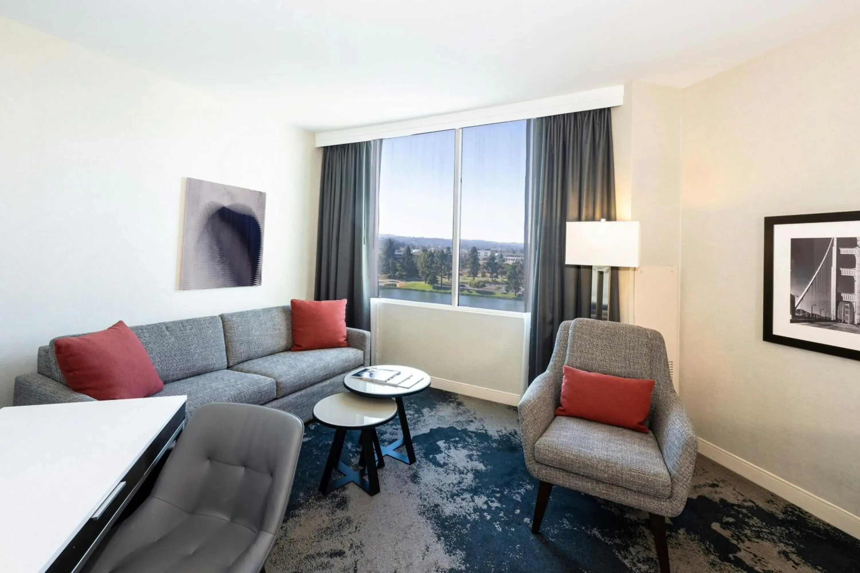 Photo of the whole room in Grand Bay Hotel San Francisco Photo of the whole room in Grand Bay Hotel San Francisco