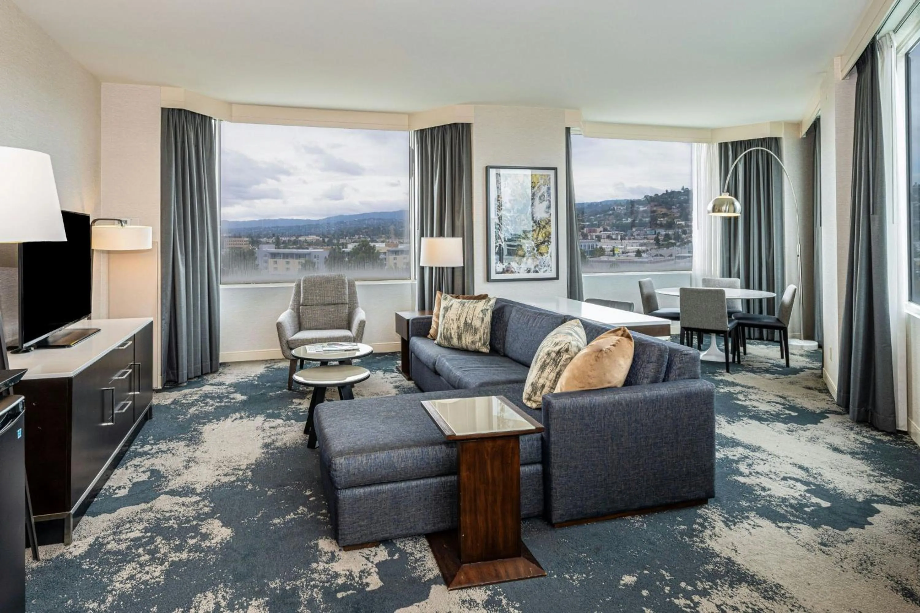 Photo of the whole room in Grand Bay Hotel San Francisco