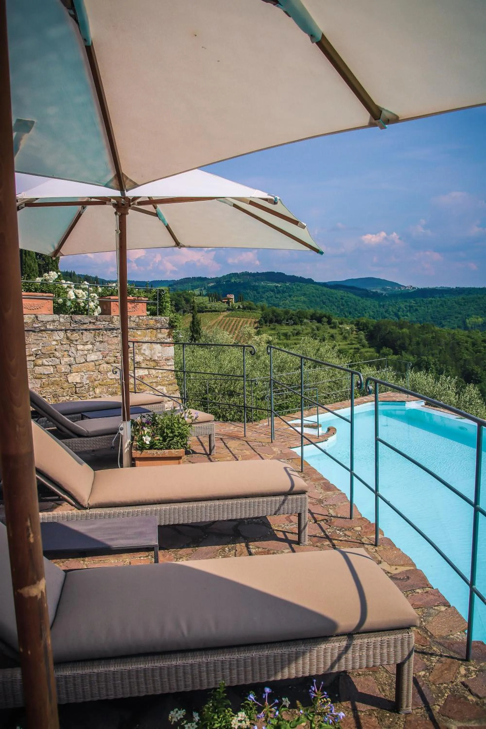 Swimming pool in Capannelle Wine Resort