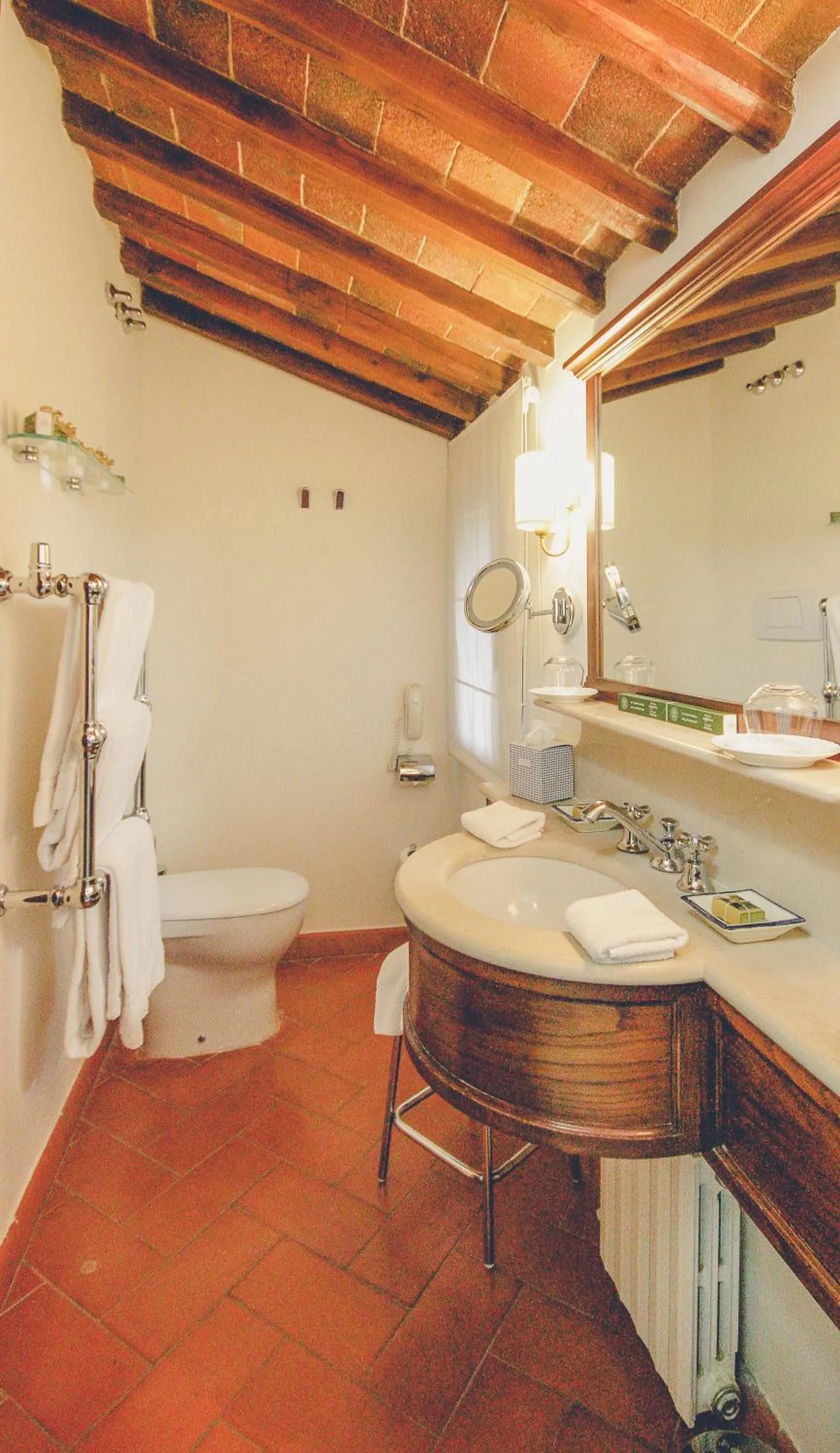 Bathroom in Capannelle Wine Resort