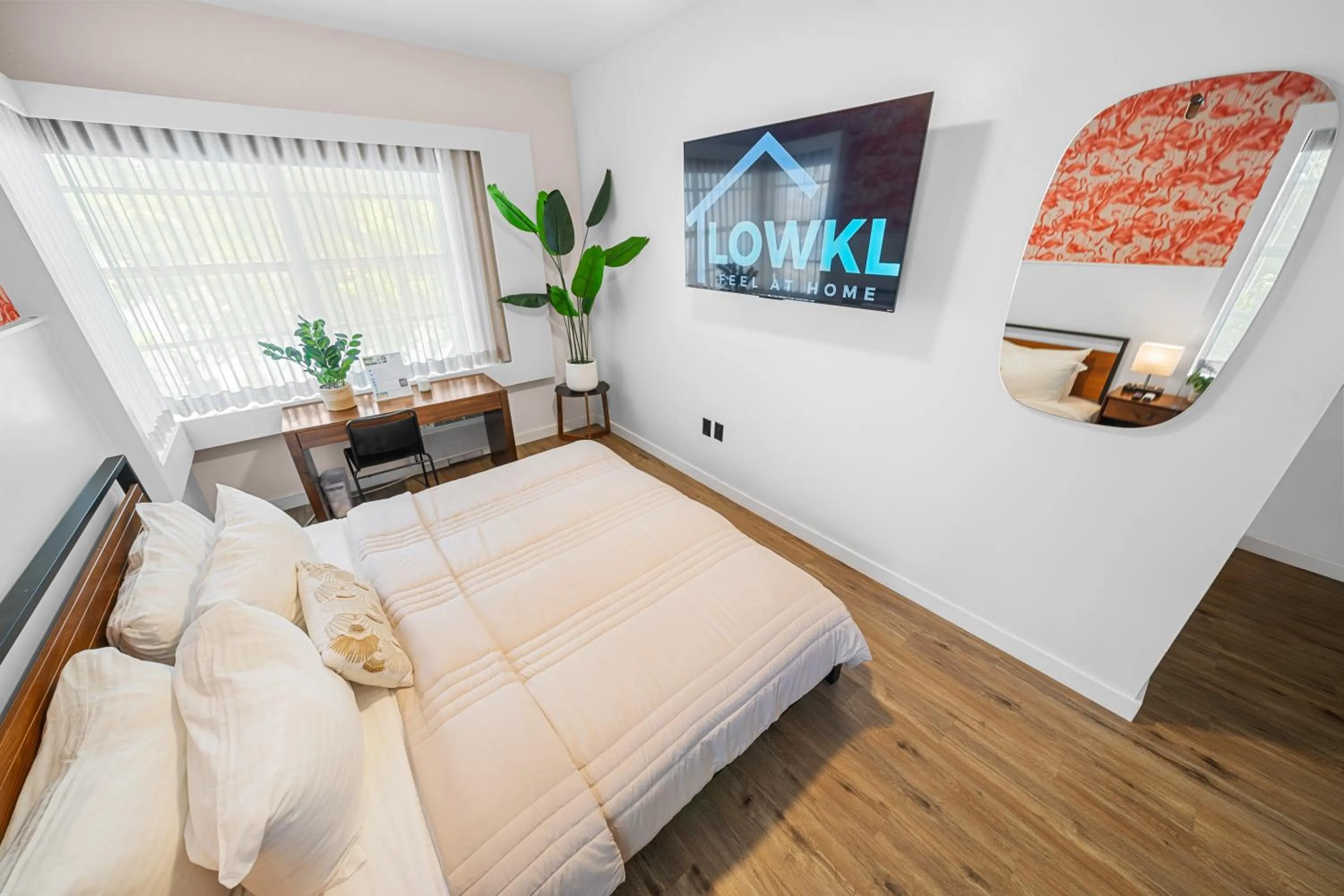 Bed in Greenview Hotel By Lowkl