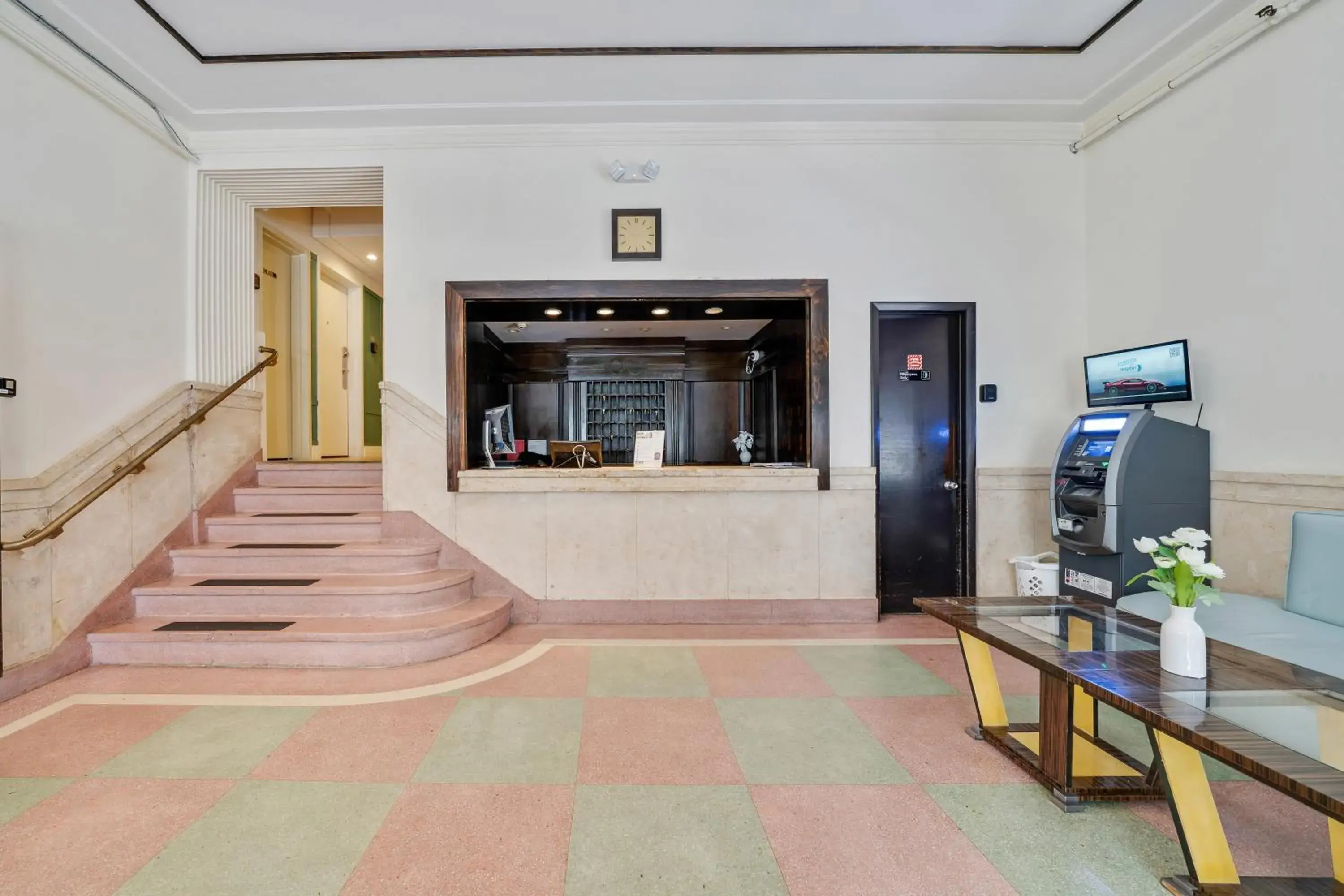 Lobby or reception in Greenview Hotel By Lowkl Lobby or reception in Greenview Hotel By Lowkl