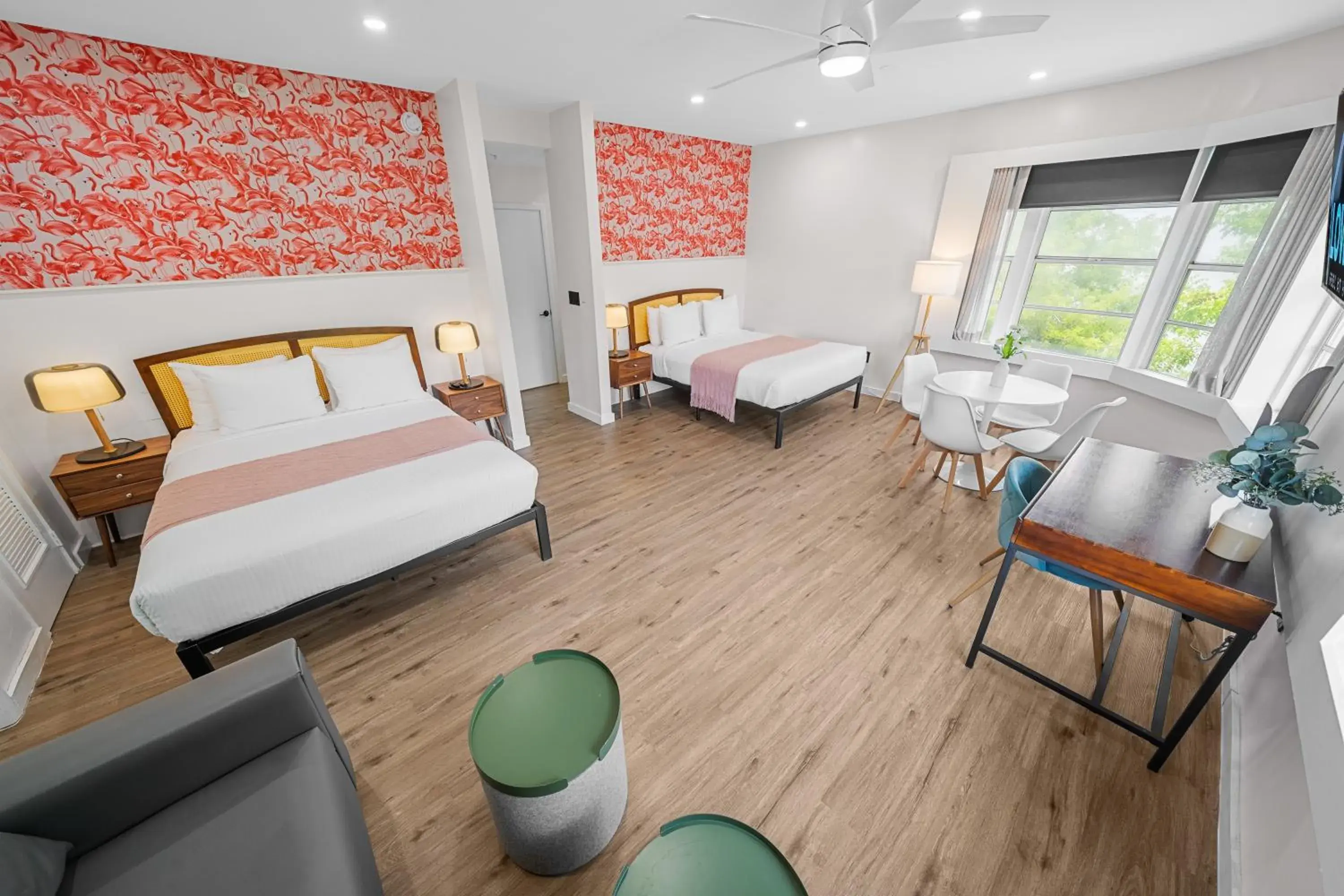 Photo of the whole room, Bed in Greenview Hotel By Lowkl Photo of the whole room, Bed in Greenview Hotel By Lowkl