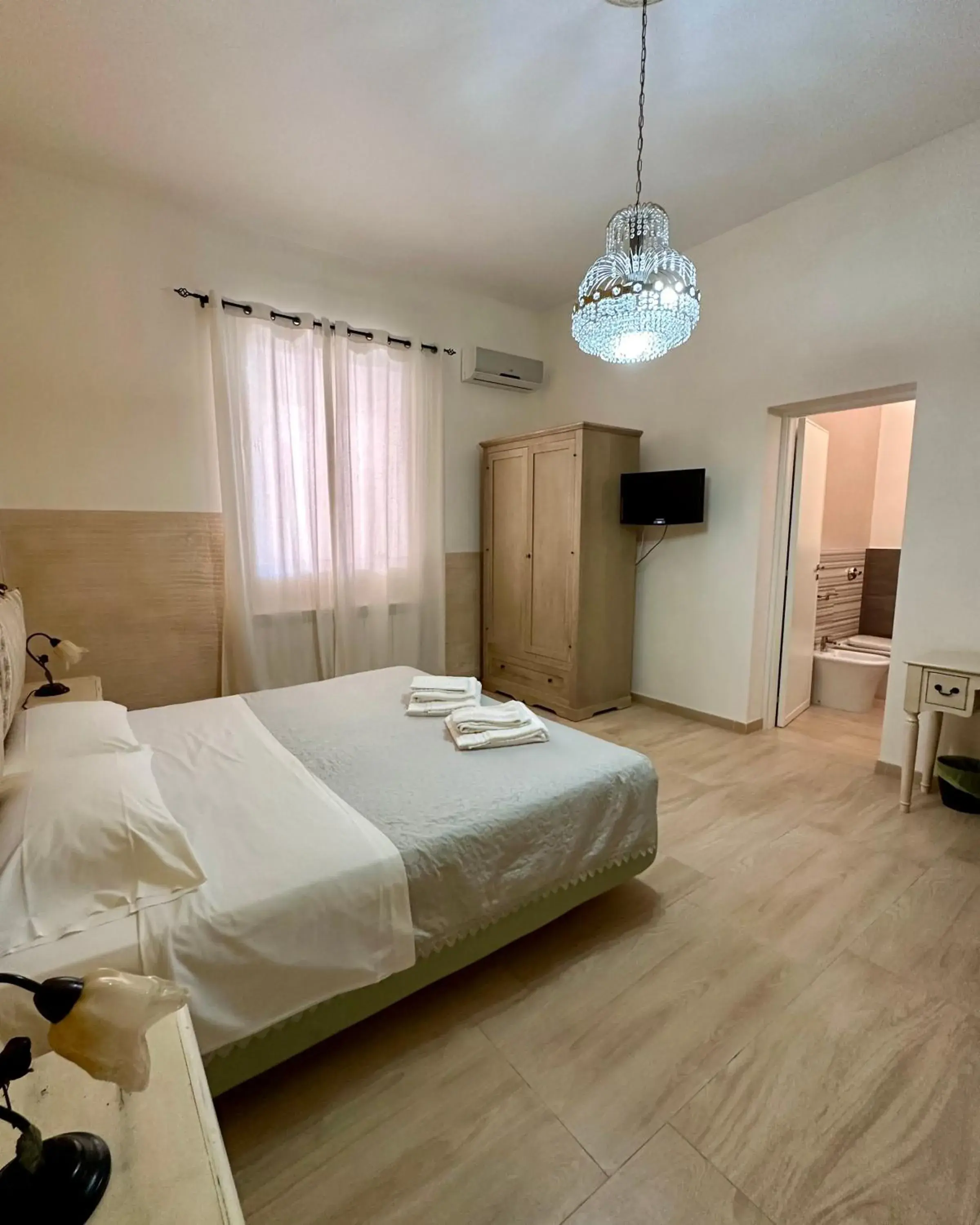 Queen Suite in Cofanomare Queen Suite in Cofanomare